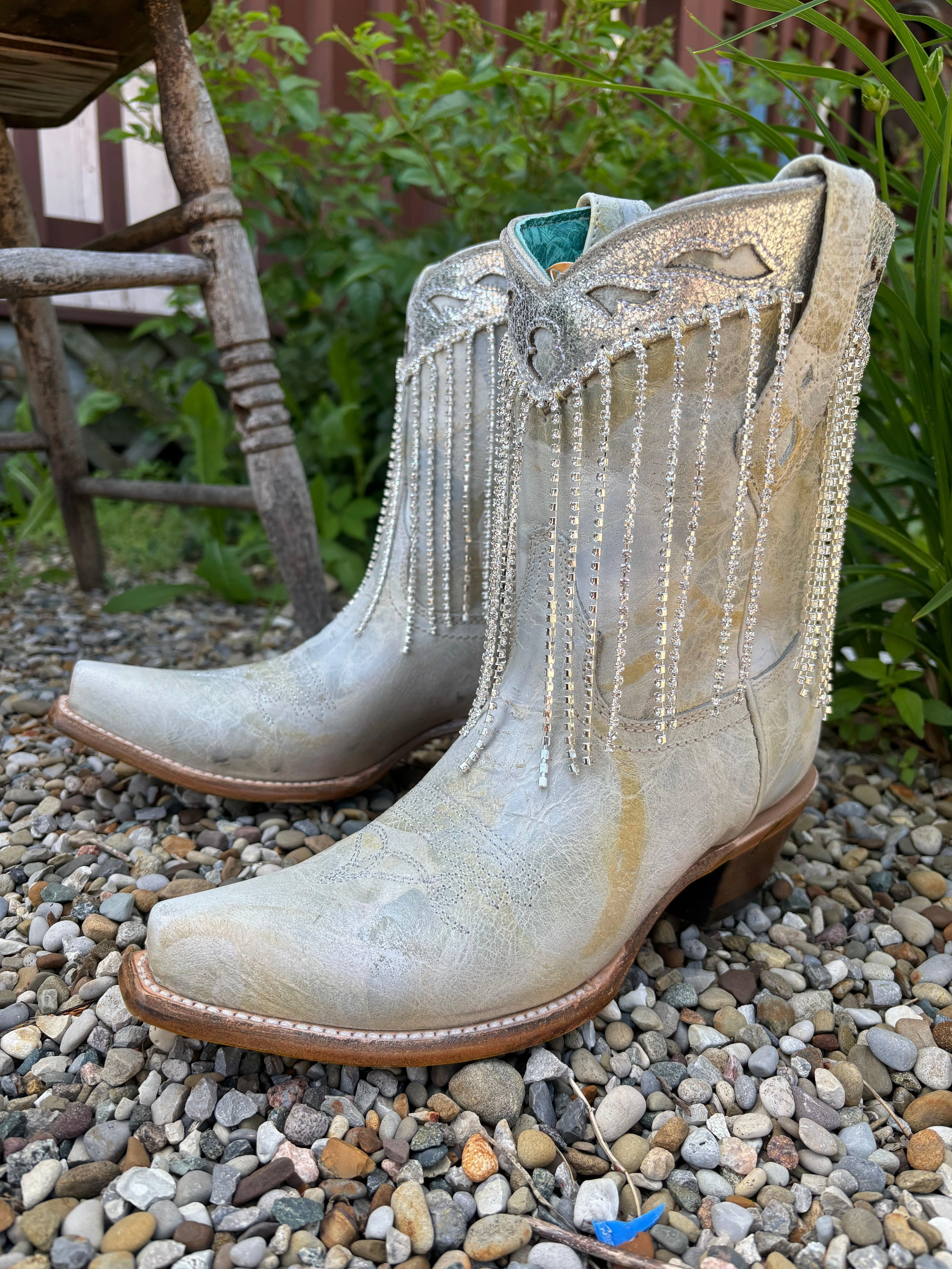 Seamless Feel Corral Women's White & Silver Overlay Crystal Fringe Snip Toe Ankle Cowgirl Boots Z5250