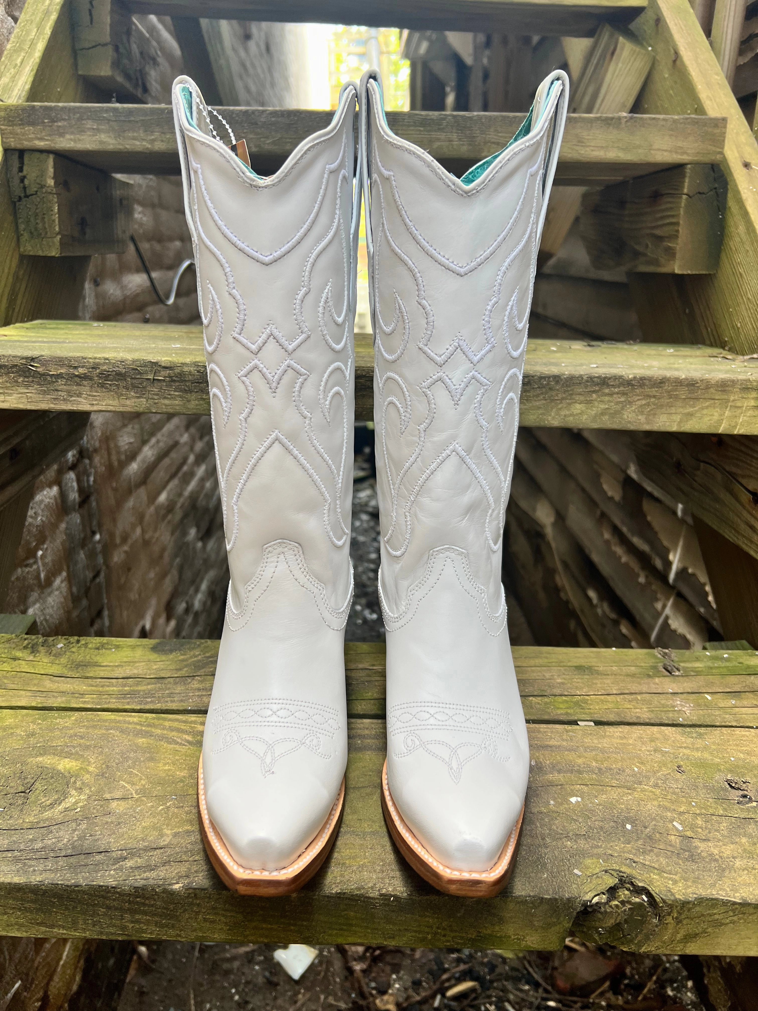 Patent Glow TPU Outsole Corral Women's White Snip Toe Cowgirl Boots Z5046