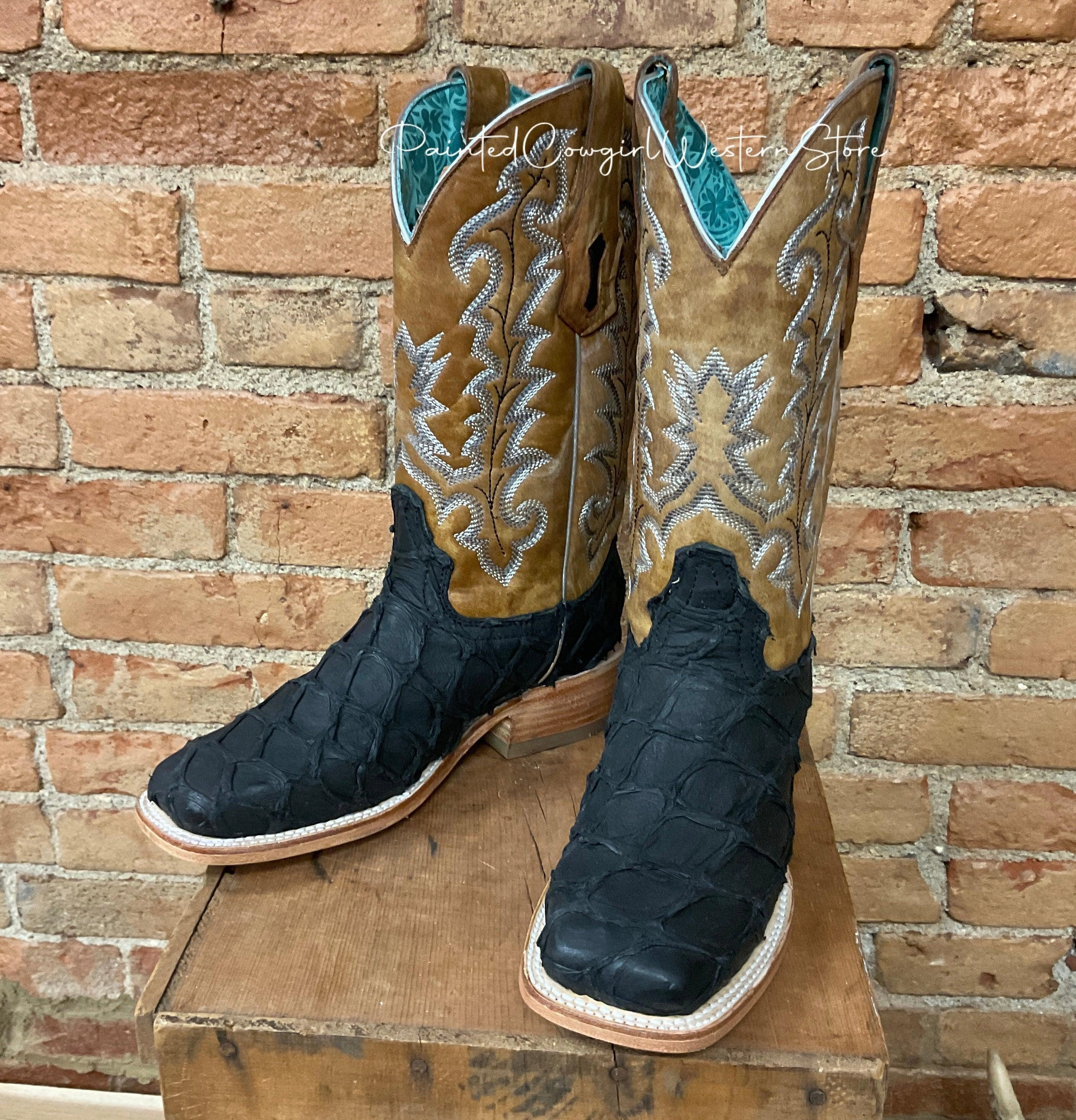 Corral Womens Black Big Bass Pirarucu with Golden Sand Top Square Toe Boots A4204 High Ankle Support Dance Edge