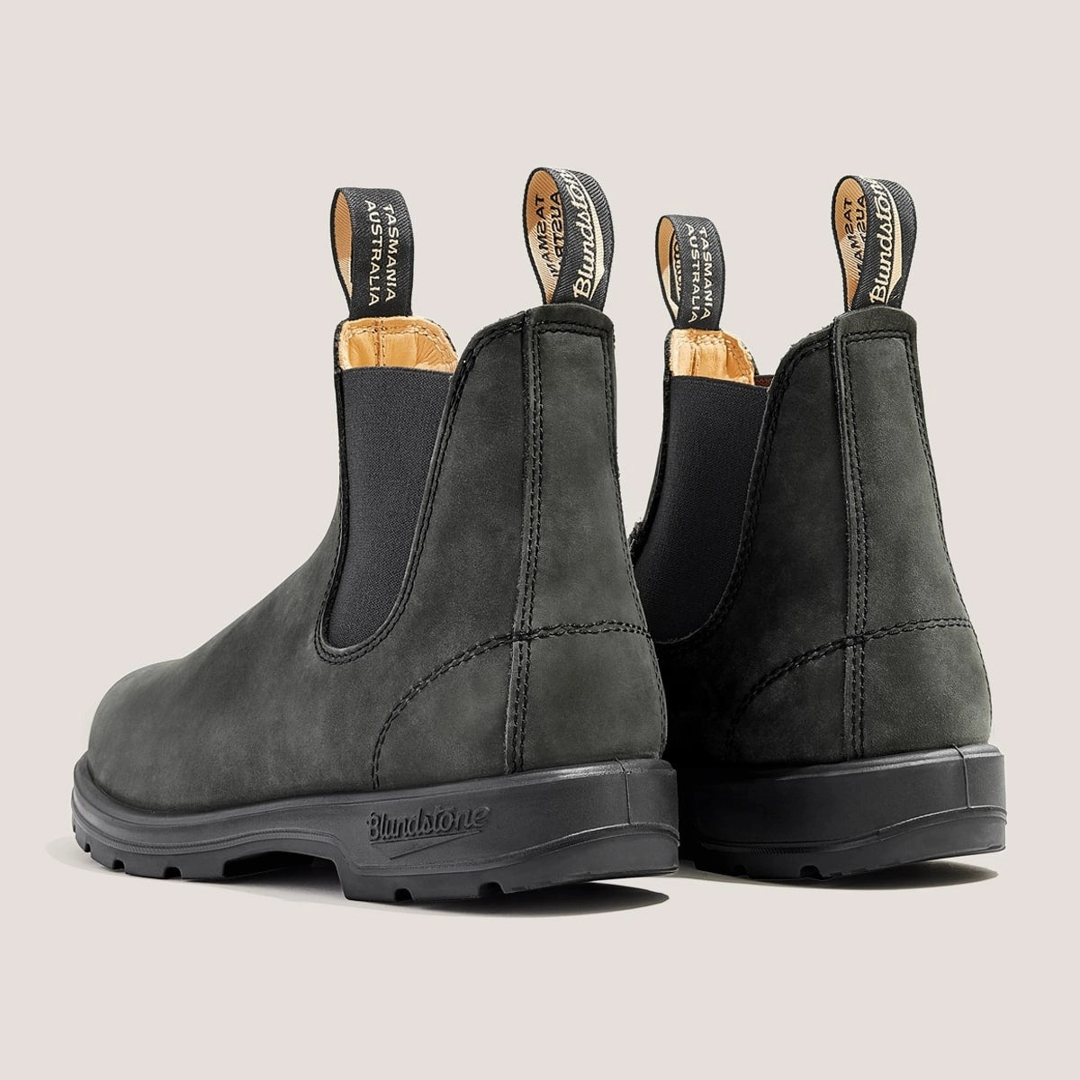 Classic 550 | Chelsea Boot | Rustic Black #587 Grip Strong
