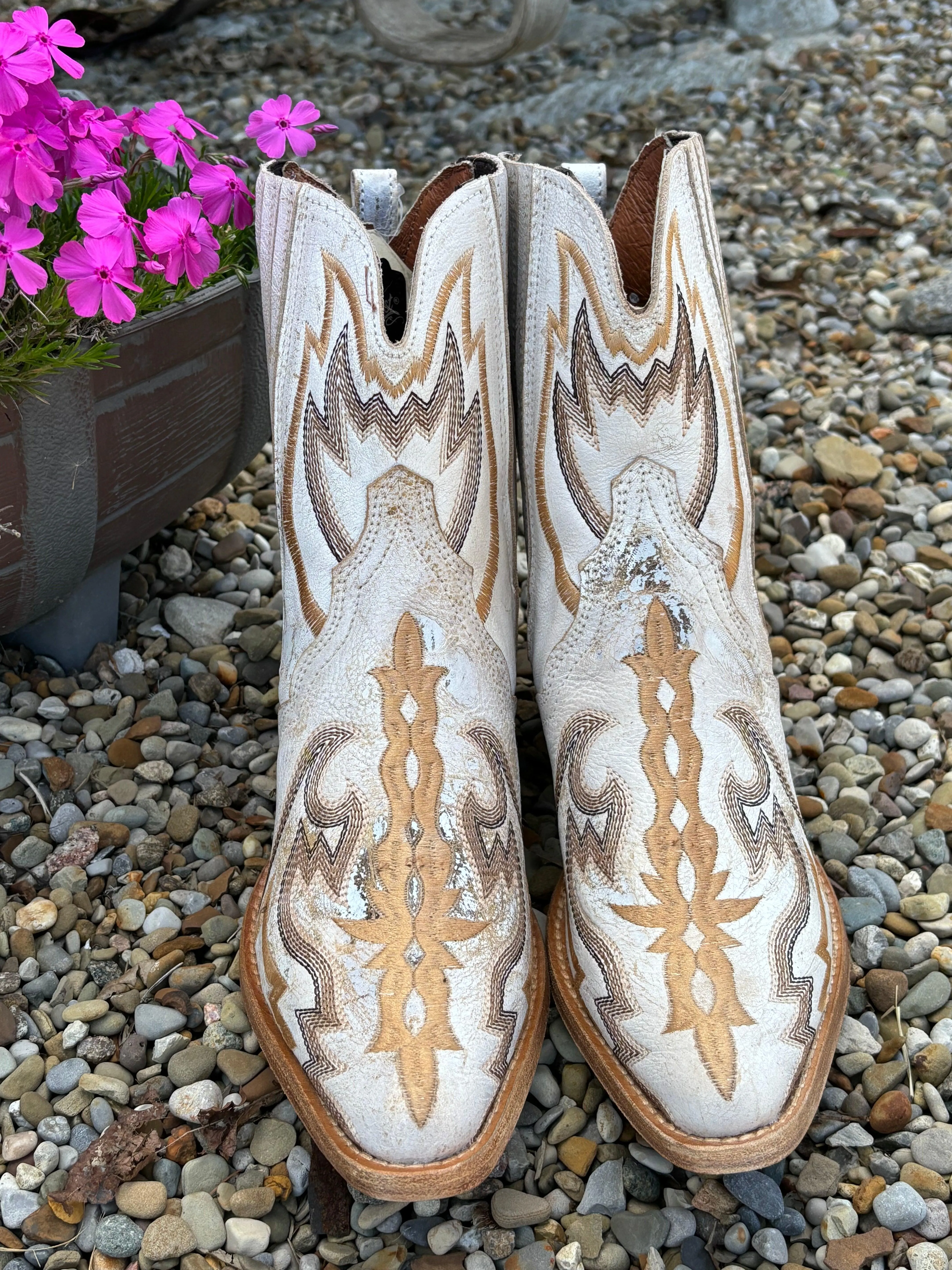 Dan Post Women's Bone White Bristol Snip Toe Embroidered Ankle Boots DP5121 Comfortable Padding EVAOutsole