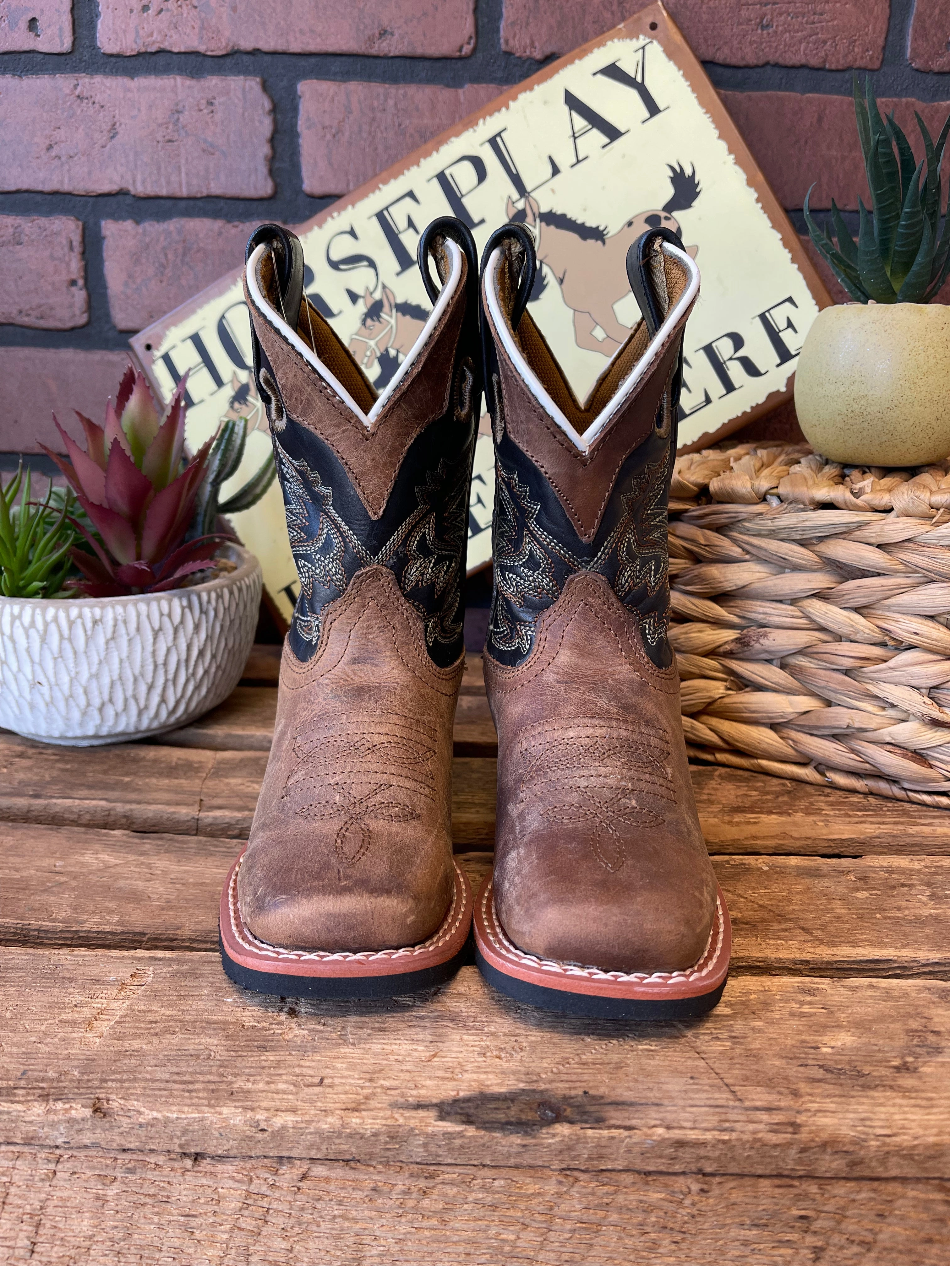 Wide fit Pull Tab Dan Post Children/Youth Aged Bark Brown Leather & Black Top Rascal Western Cowboy Boot DPC2940 DPC3940