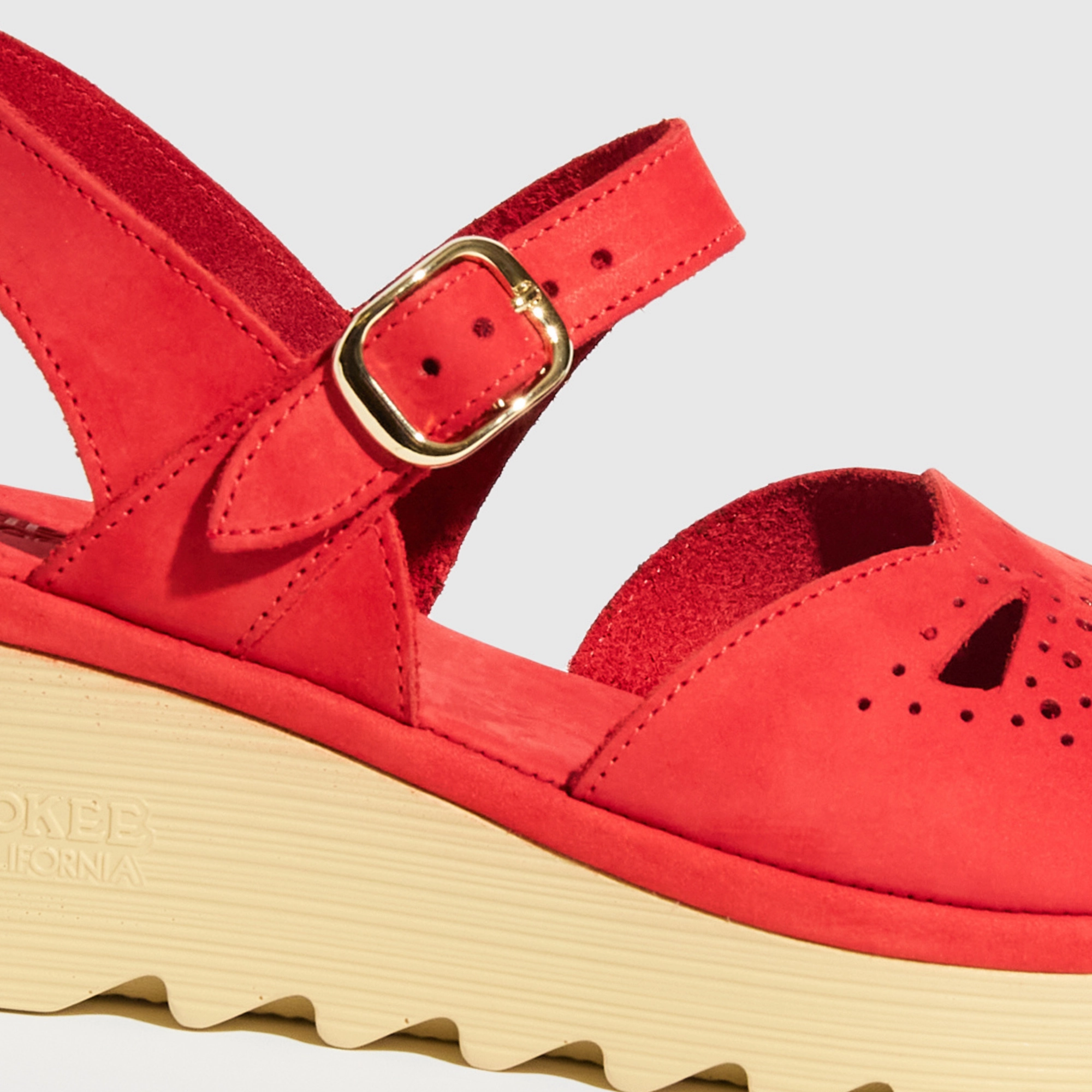 Danae Mid Beep Red Nubuck Soft Finish Standing Comfort