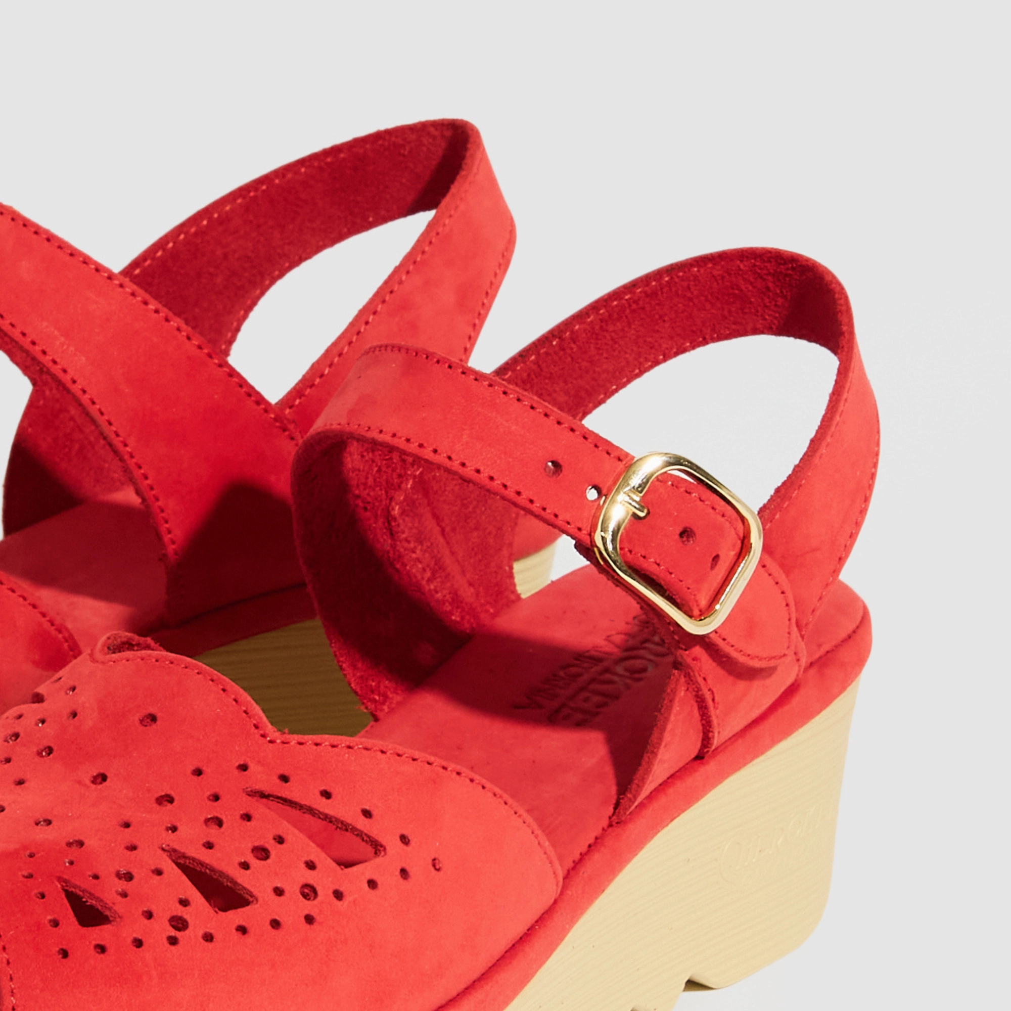 Open Form Sun Ready Danae Mid Beep Red Nubuck