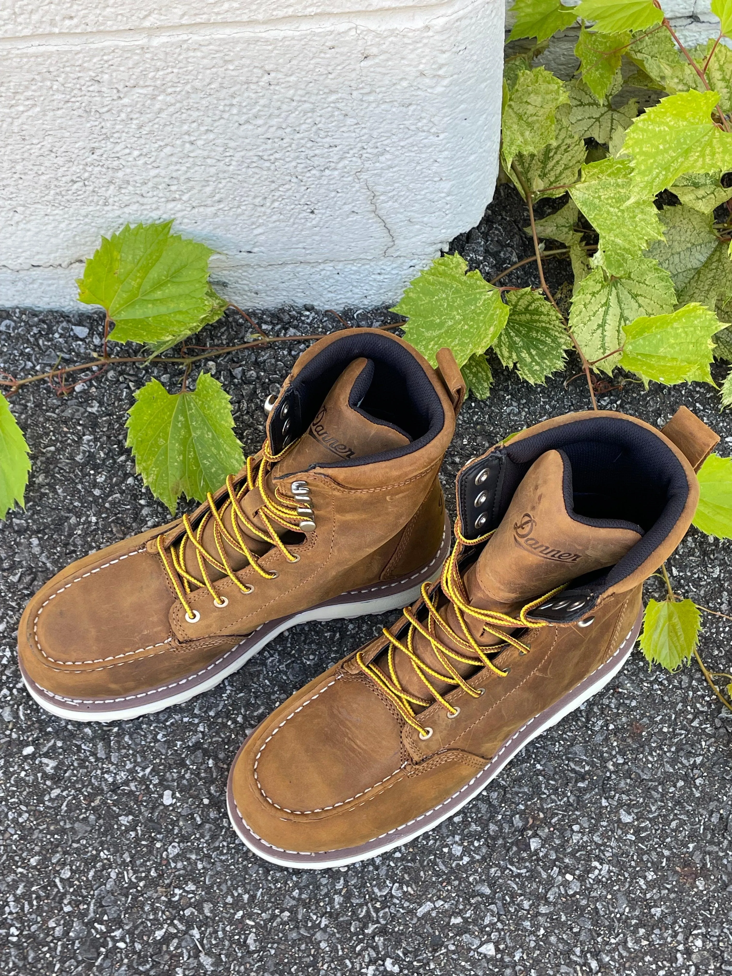 Danner Men's Cedar River Brown 8" Waterproof Aluminum Moc Toe Work Boot 14303 Comfort Grip