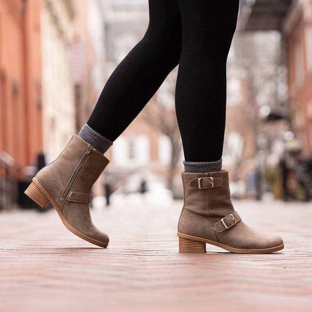 King Walk Delphine | Waterproof | Nubuck | Stone