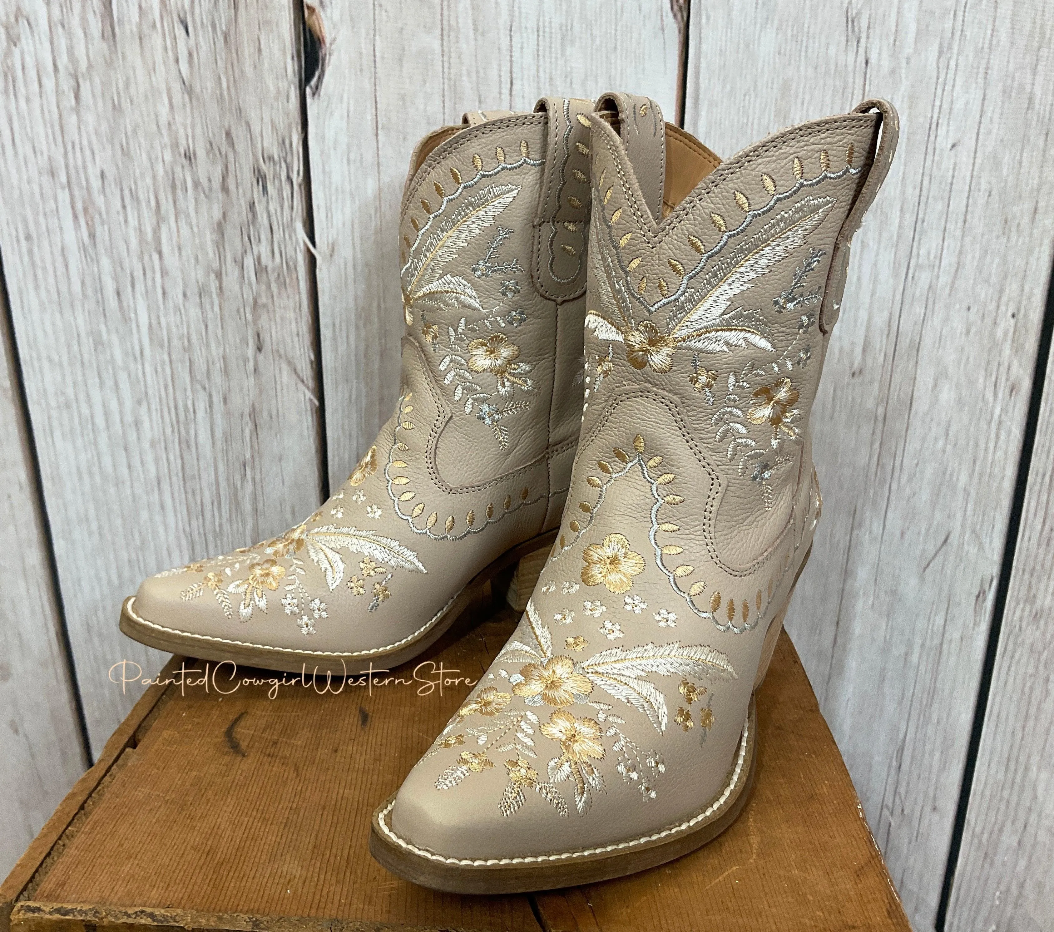 Dingo Women's Primrose Sand Cowgirl Ankle Booties DI748 Work Fashion Flexible Comfort