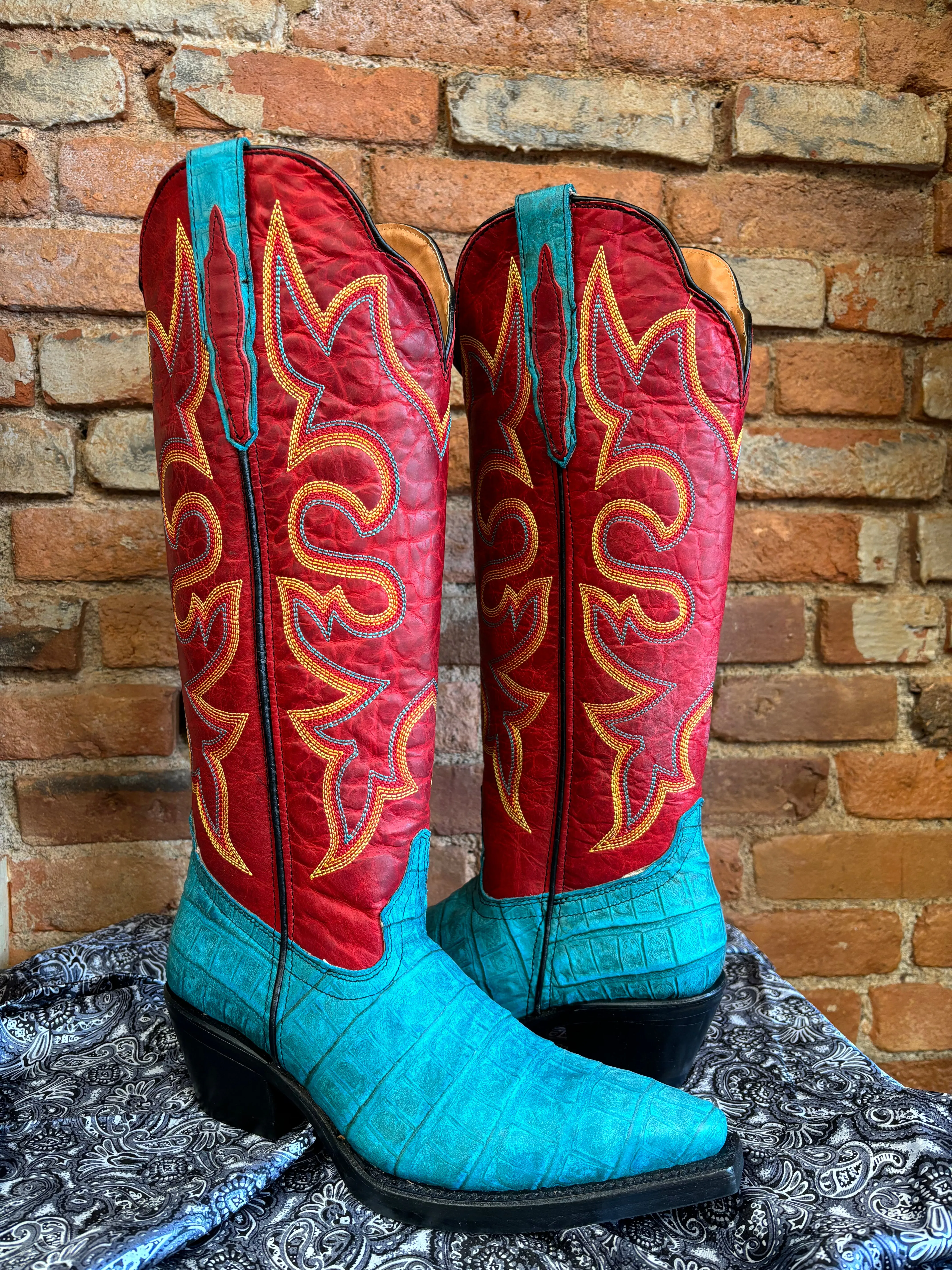 Ventilated Dingo Women's Royale Matilda Red & Turquoise Caiman Print Snip Toe Tall Cowgirl Boots DI231