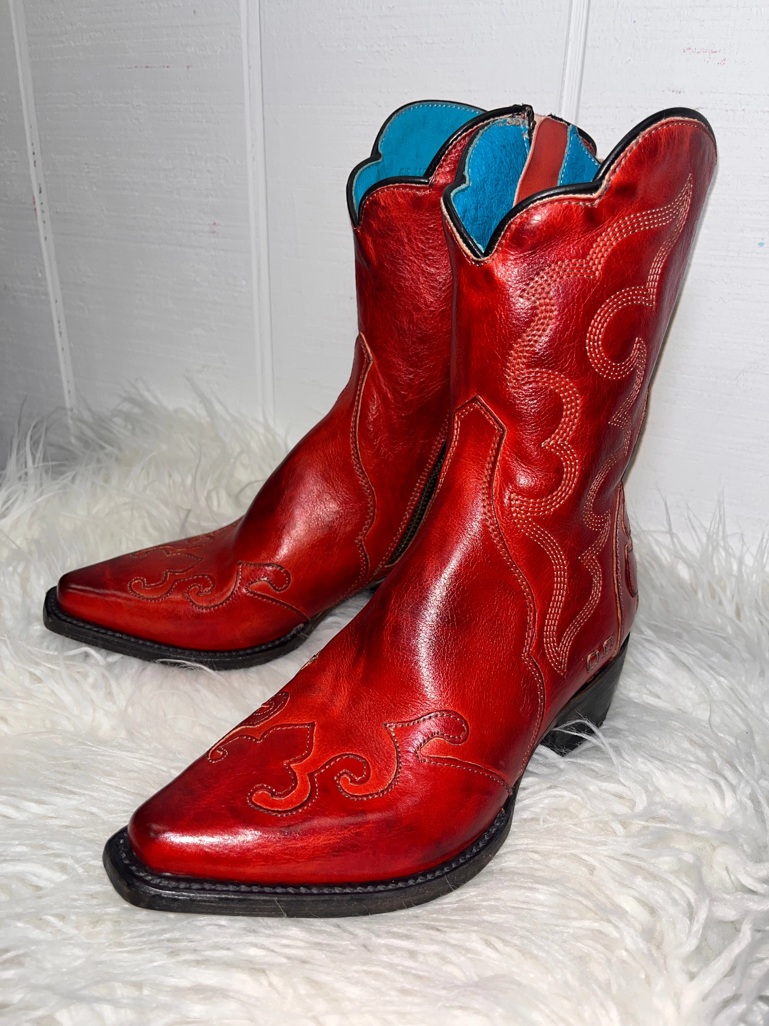 Bed Stu Women's Deuce Red Rustic Snip Toe Fashion Western Boots F328041-RDRS High Shaft Rural Terrain