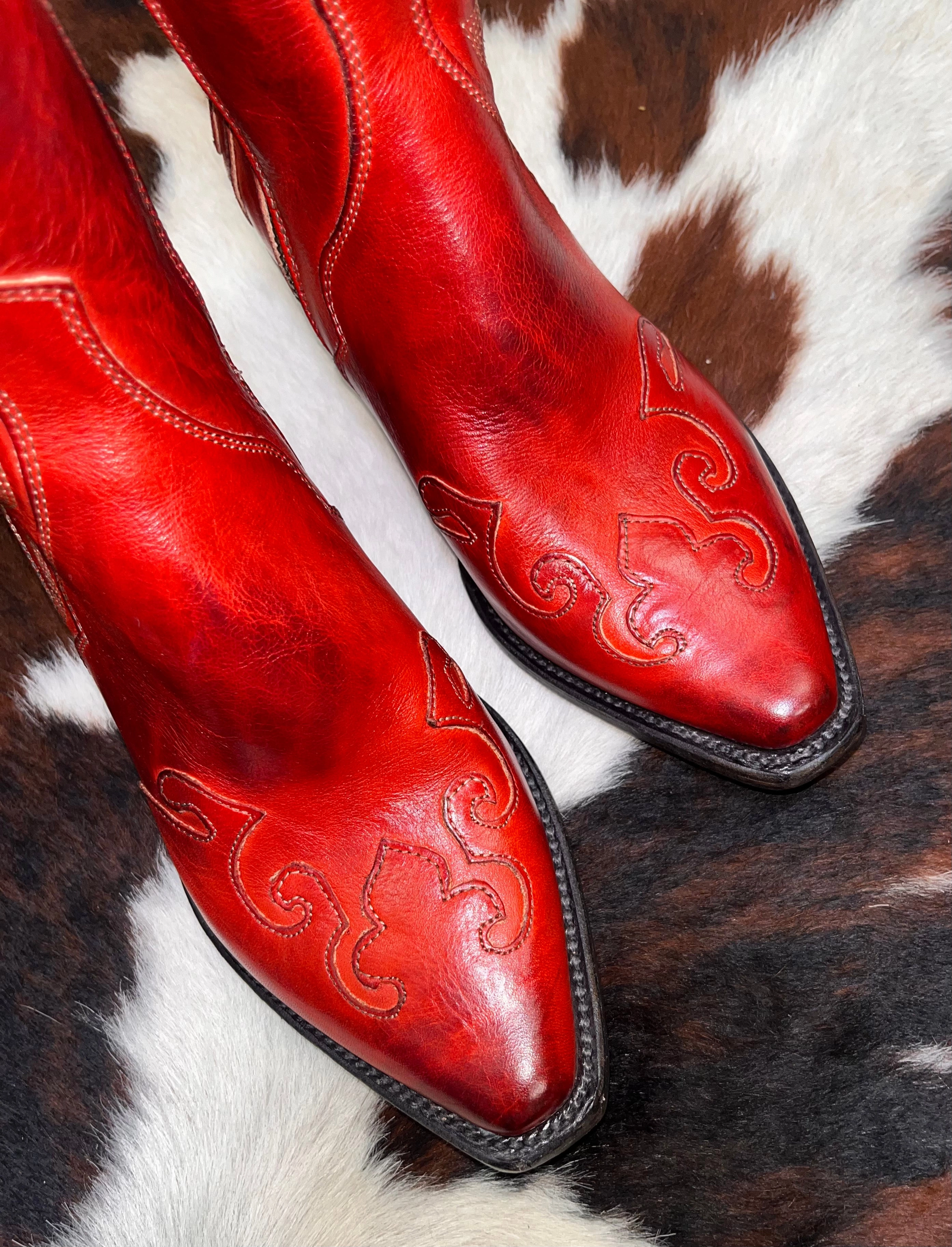 Rock Star Bed Stu Women's Deuce Red Rustic Snip Toe Fashion Western Boots F328041-RDRS