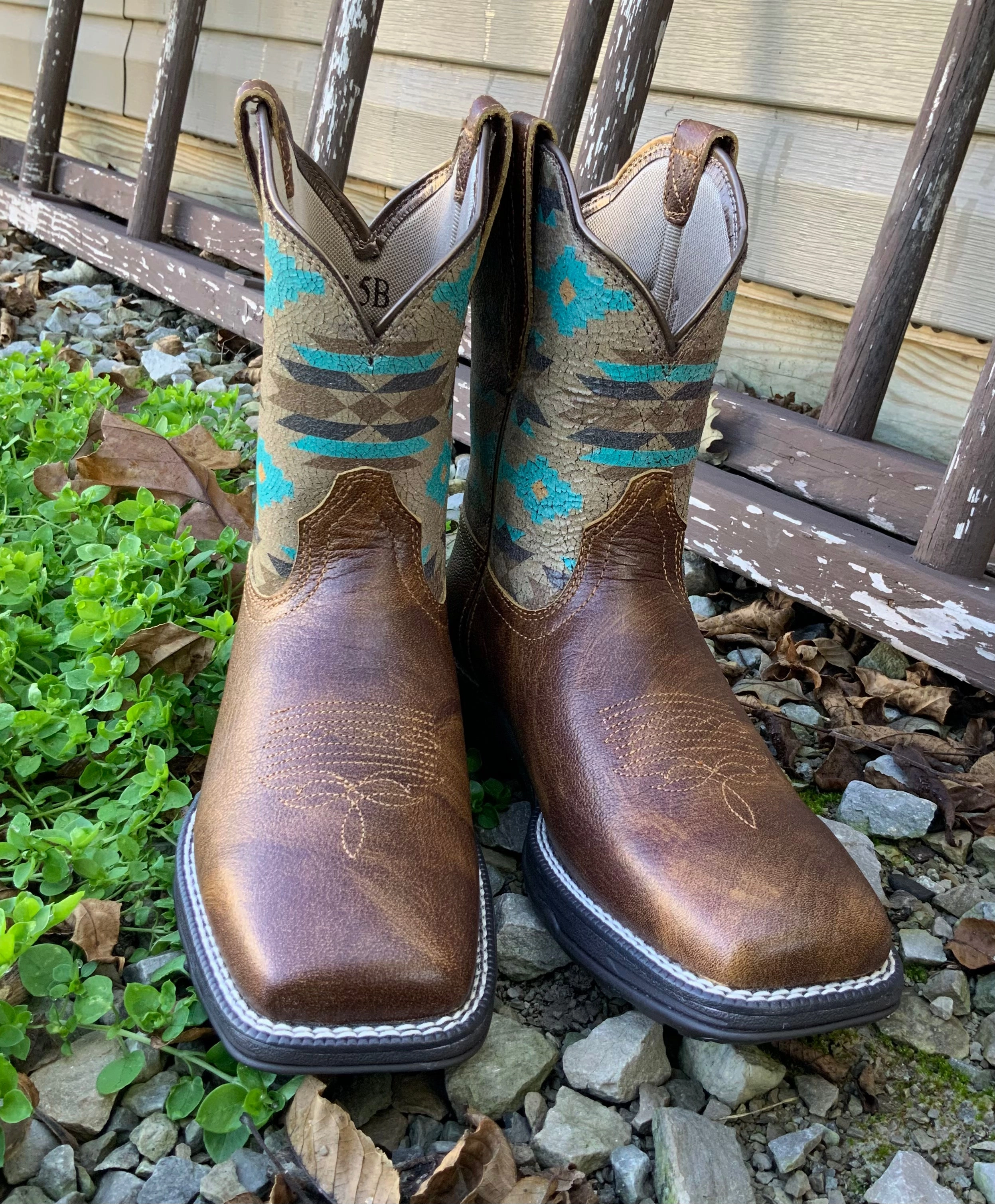 Slip On Style Ariat Women's Dry Taupe Anthem Savanna Square Toe Shortie Boot 10042576