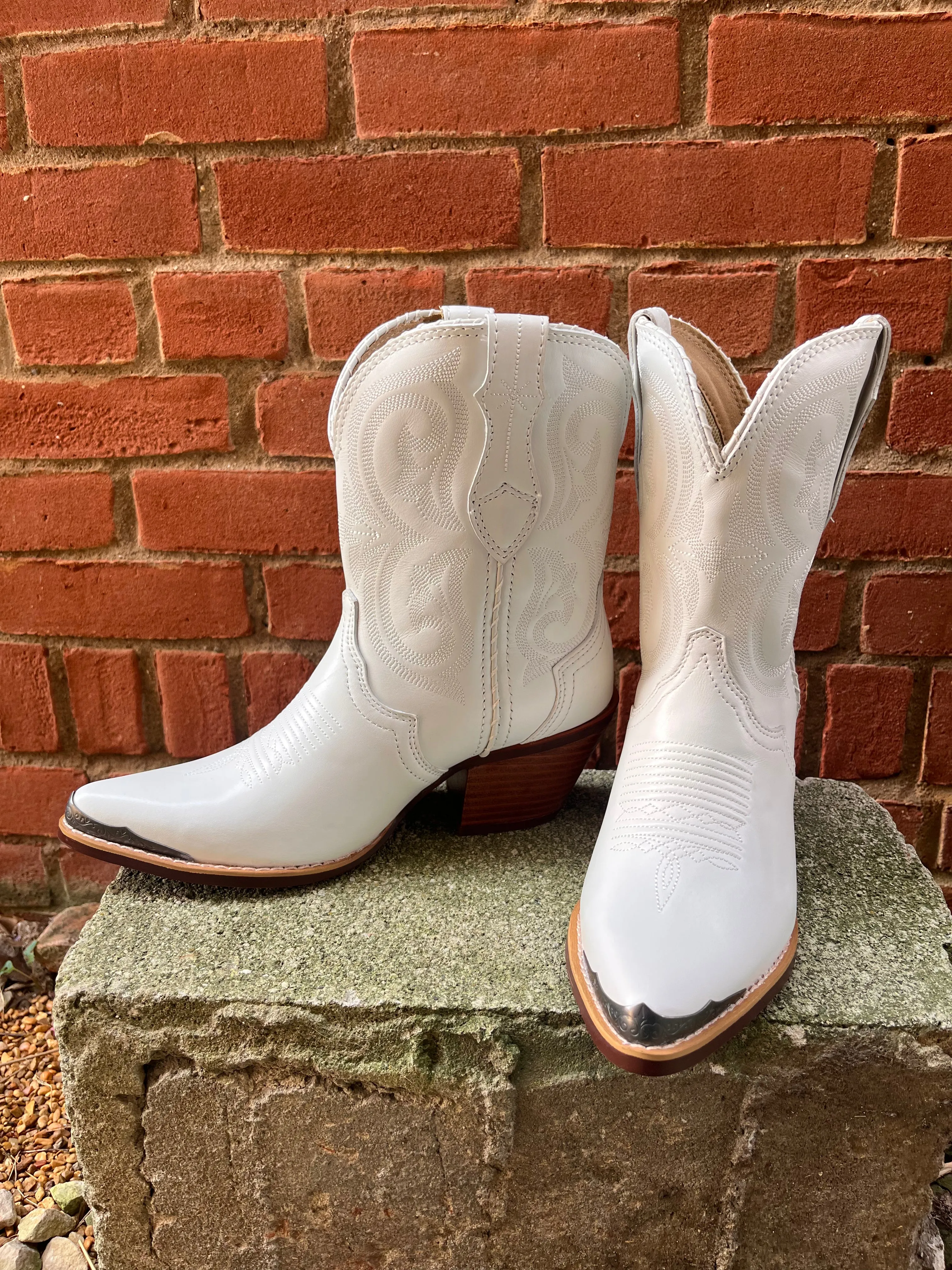 Ultimate Wear Durango Women's Crush White Leather Fashion Cowgirl Boots DRD0465