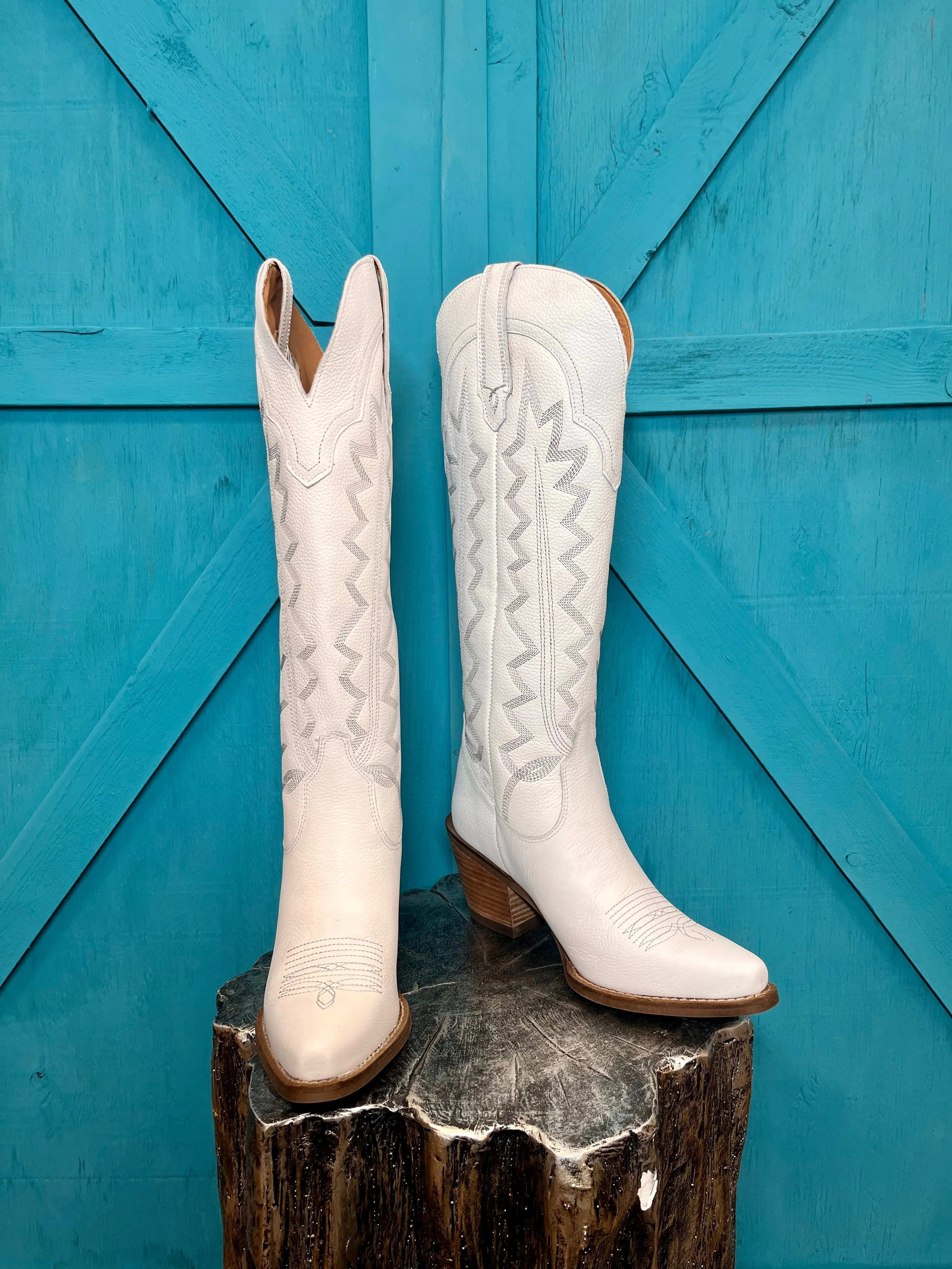 Subtle design Dingo 1989 Women's High Cotton White Tall Cowgirl Boots DI936