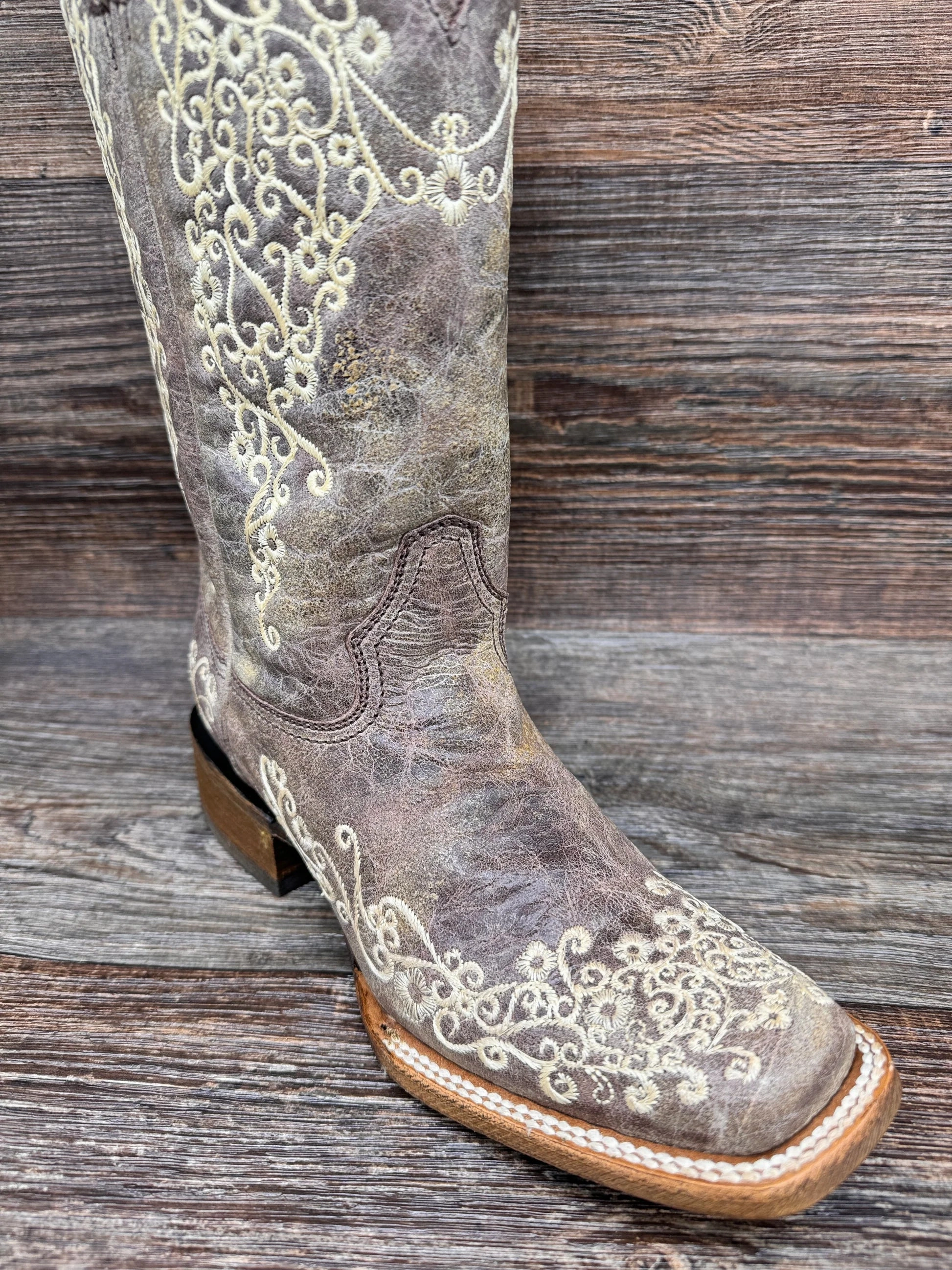 Corral Women's Brown Crater Embroidered Square Toe Cowgirl Boot A2663 Hunter