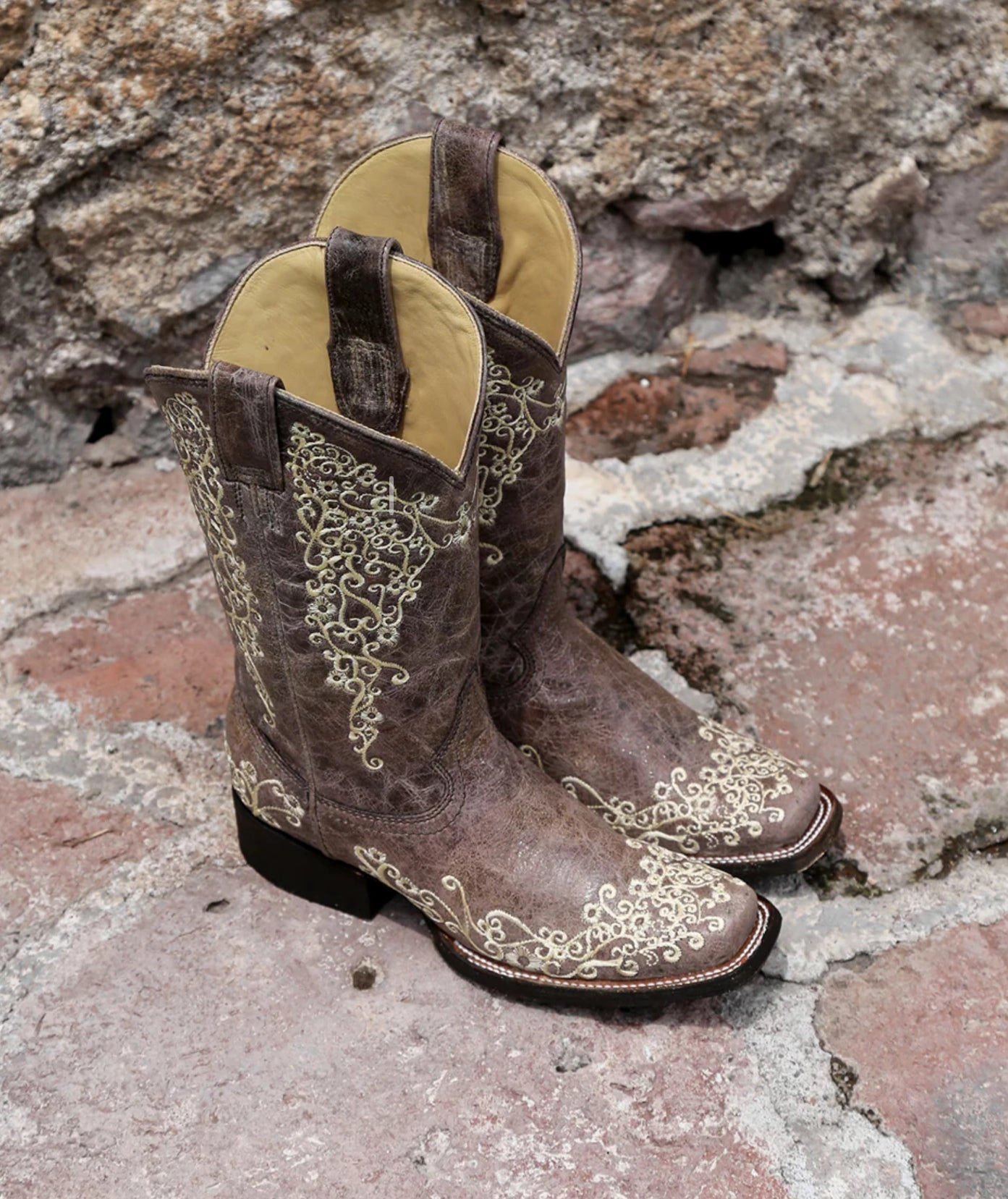 Corral Women's Brown Crater Embroidered Square Toe Cowgirl Boot A2663 french chic