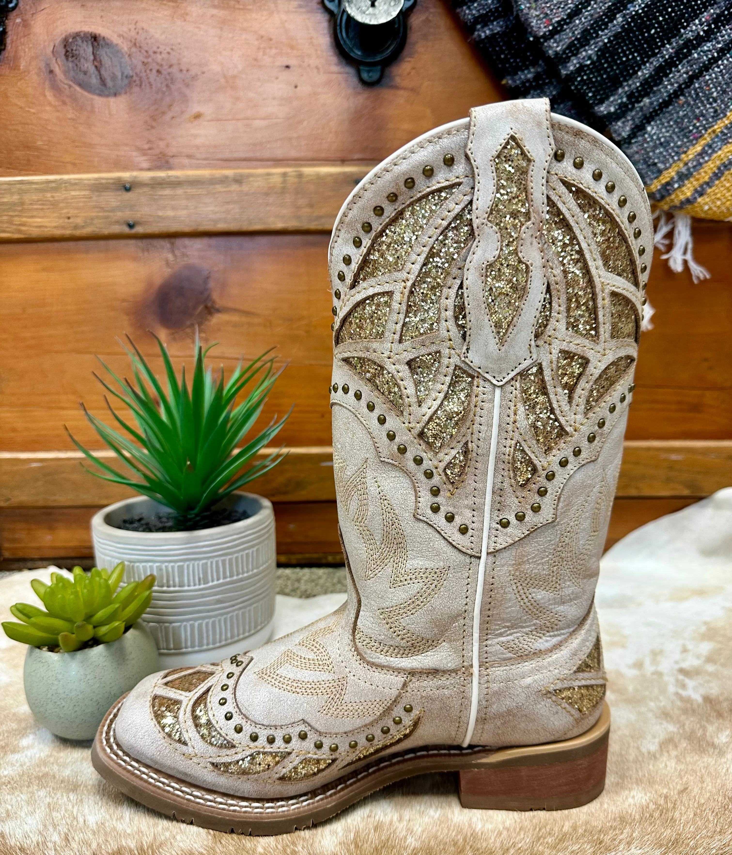 Laredo Women's Bone White Eternity Gold Sparkle Underlay Square Toe Cowgirl Boots 5867 Quilt Soft Comfort Insoles