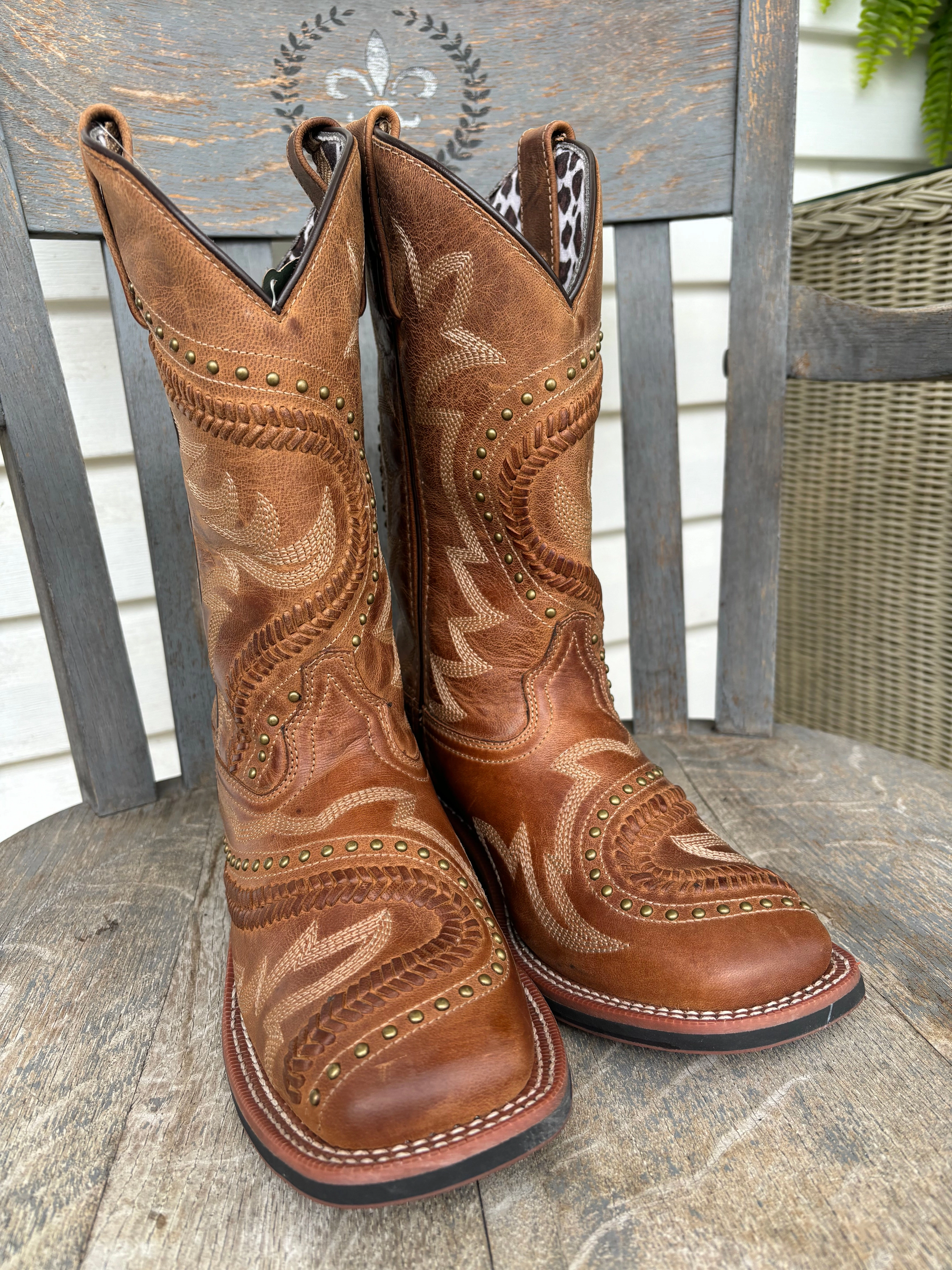 Terrain Tested Laredo Women's Charli Tan Bucklace Stitched & Studded Square Toe Cowgirl Boots 5893