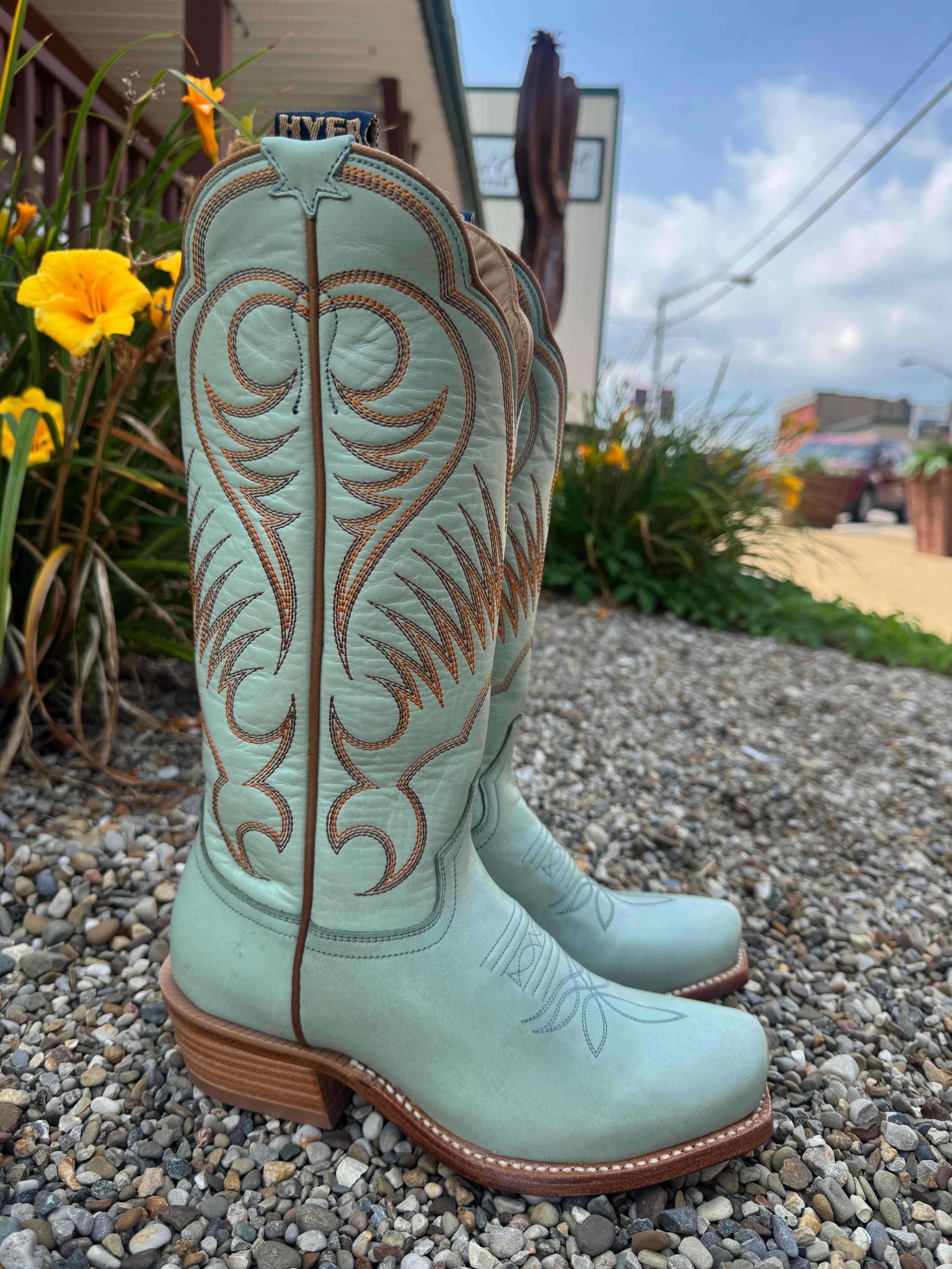 Stable base hiking adventure Hyer Womens Leawood Robin's Egg Blue Leather Cutter Toe Cowgirl Boots HW42010