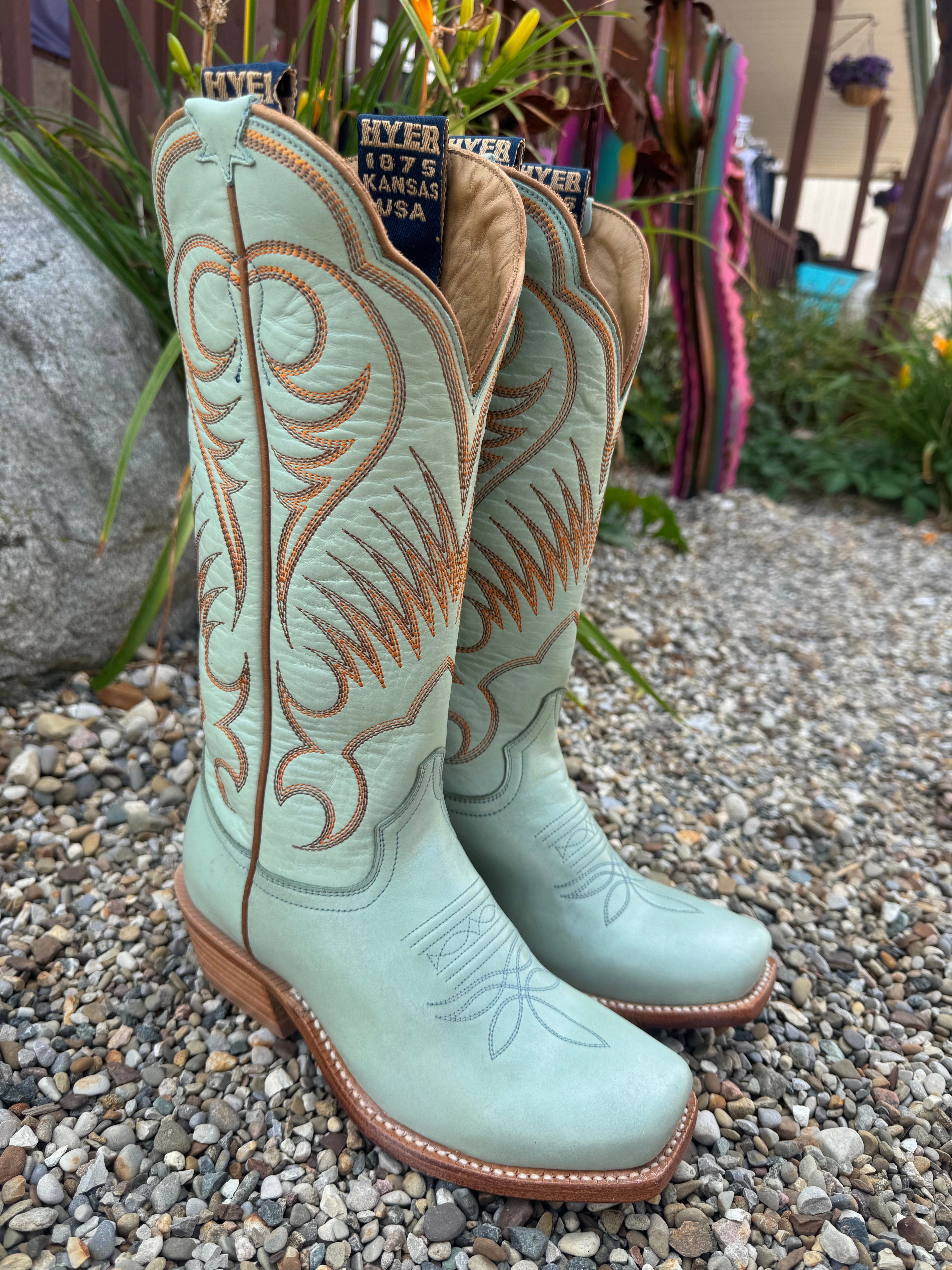 Hyer Womens Leawood Robin's Egg Blue Leather Cutter Toe Cowgirl Boots HW42010 Heel Cushion Weekend Hike