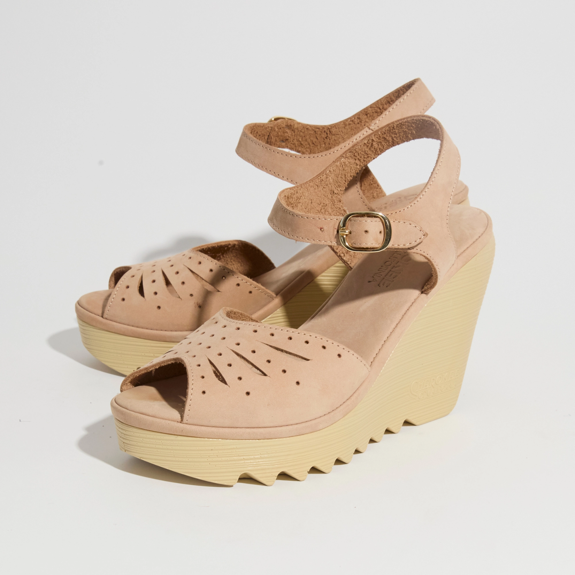 Buckle Closure Flower High Beep Tan Nubuck