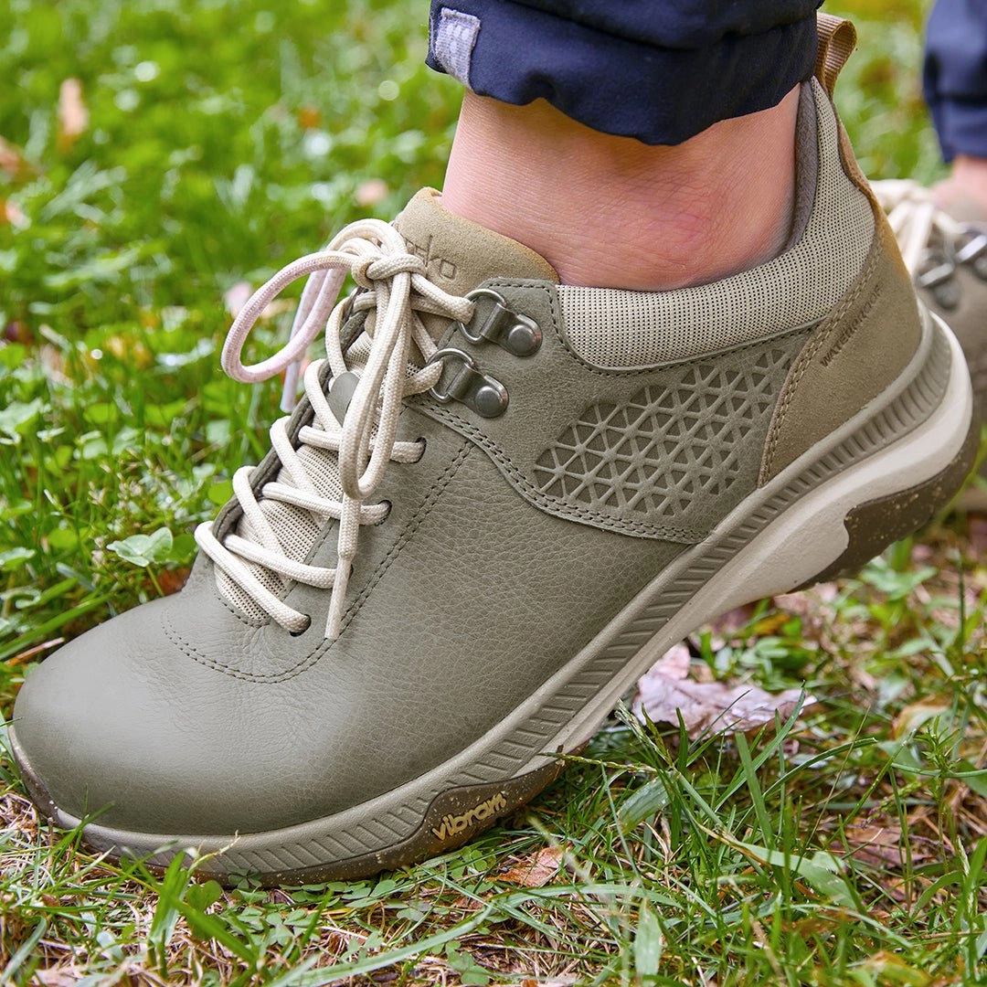 Rich Jewel Breath Fresh Mary | Waterproof Burnished | Taupe