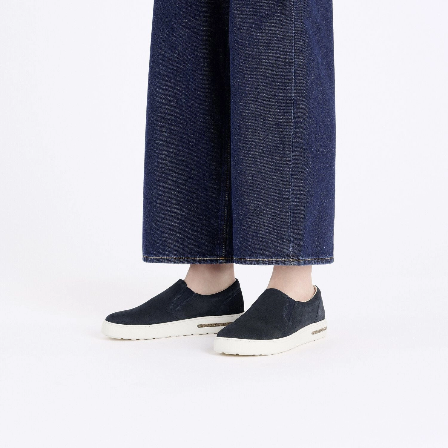 Oswego | Suede | Midnight Hill Tough