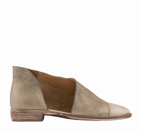 Free People Royale Flat High-End Look Weekend Ready