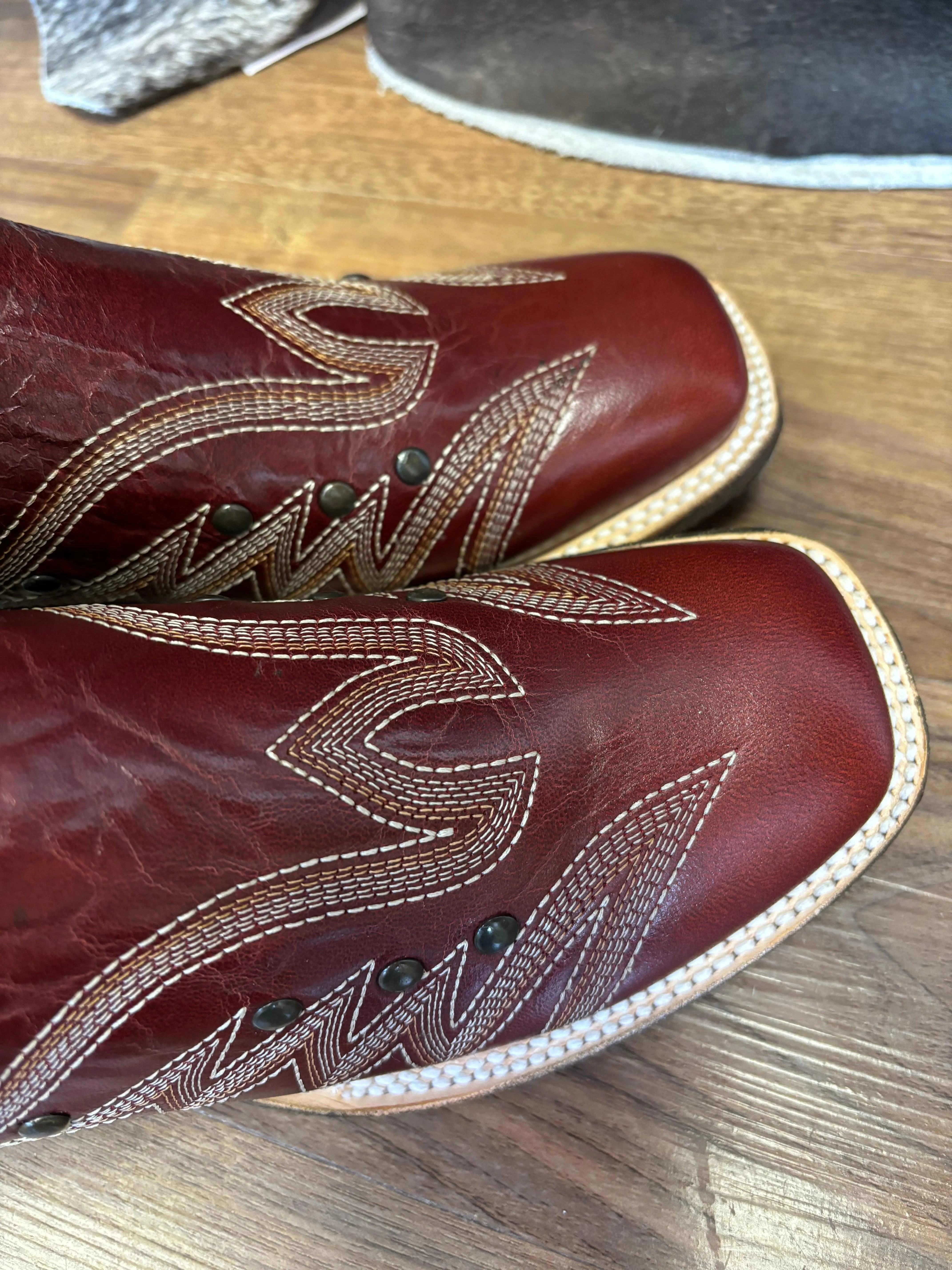 Roper Women's Brandy Vintage Red Leather Square Toe Studded Cowgirl Boots 7015-8631 Ultimate Style Calm Flow