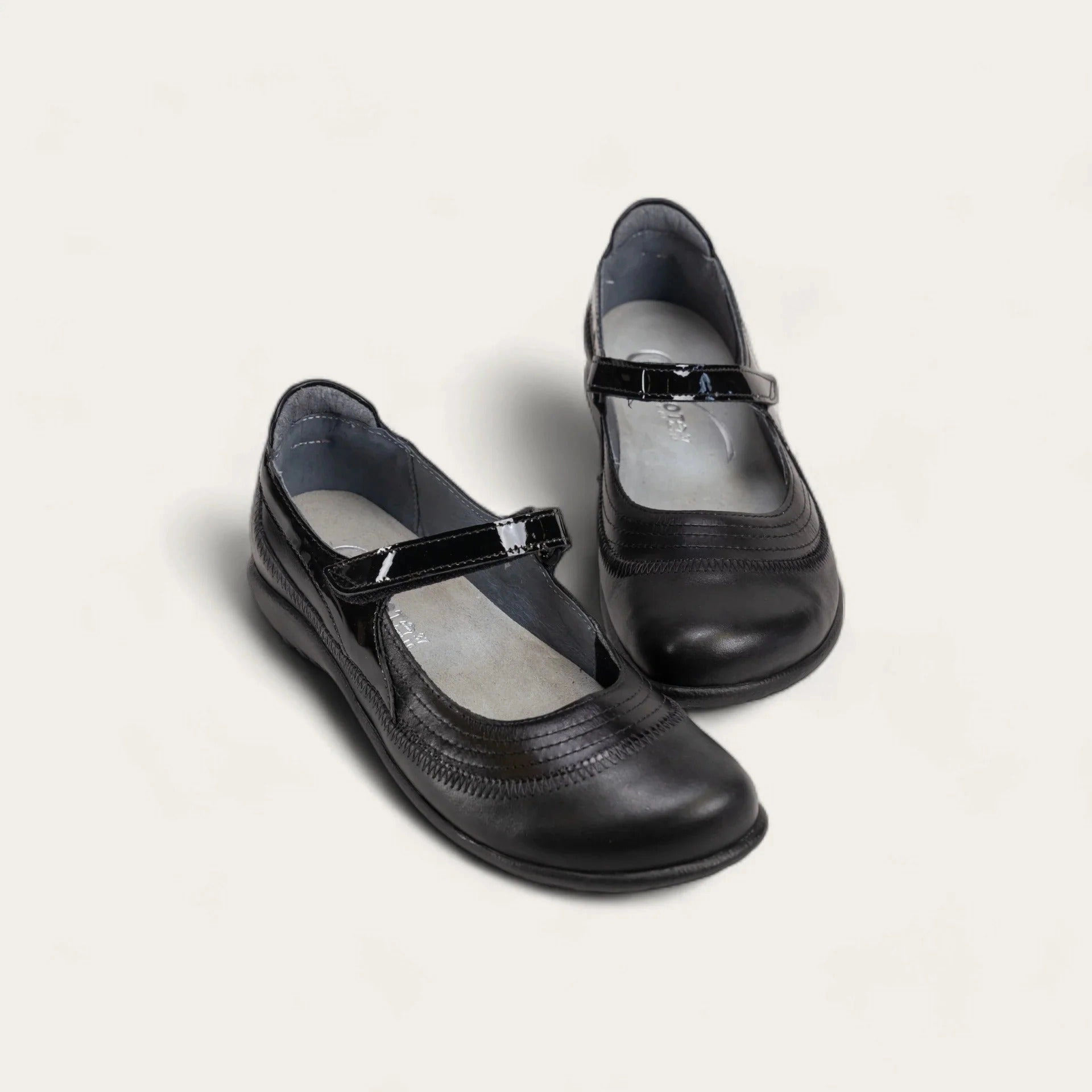 Kirei | Shiny Black Leather/Black Madras Leather/Black Patent Bright Neon Travel Light