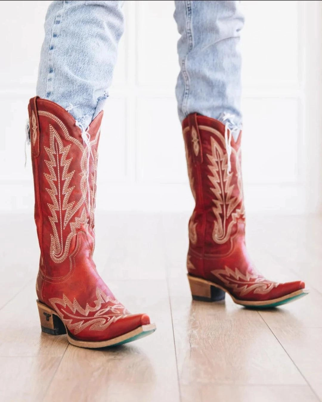 Lane Boots Womens Smoldering Ruby Red Lexington Cowgirl Boots LB0488E Minimalist Mesh Lining