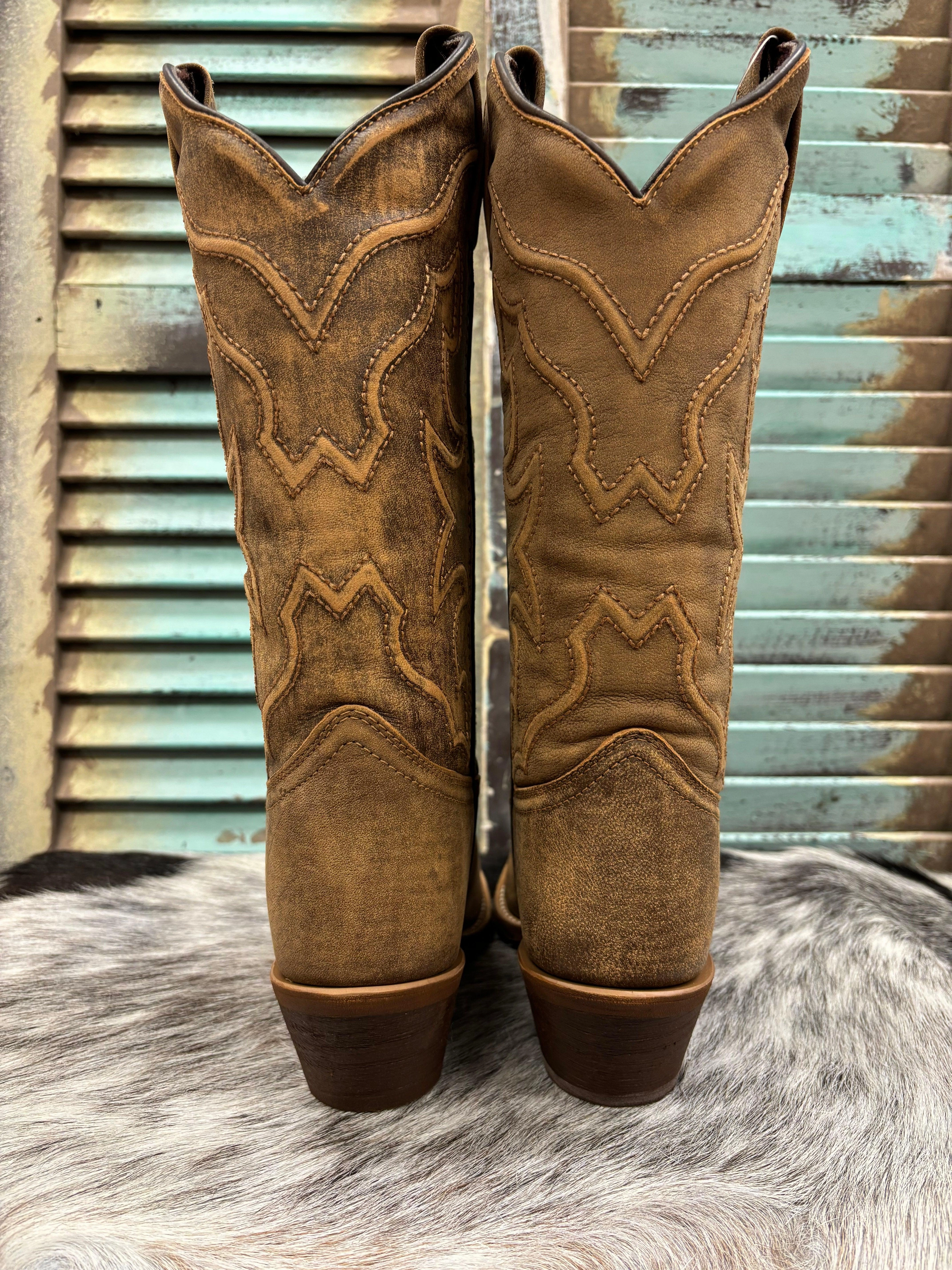 Concert Look Laredo Women's Reva Honey Sanded Distressed Leather Snip Toe Cowgirl Boots 54267