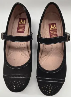 Mary Jane II -- Suede Sole Strap -- Black Hill Walk