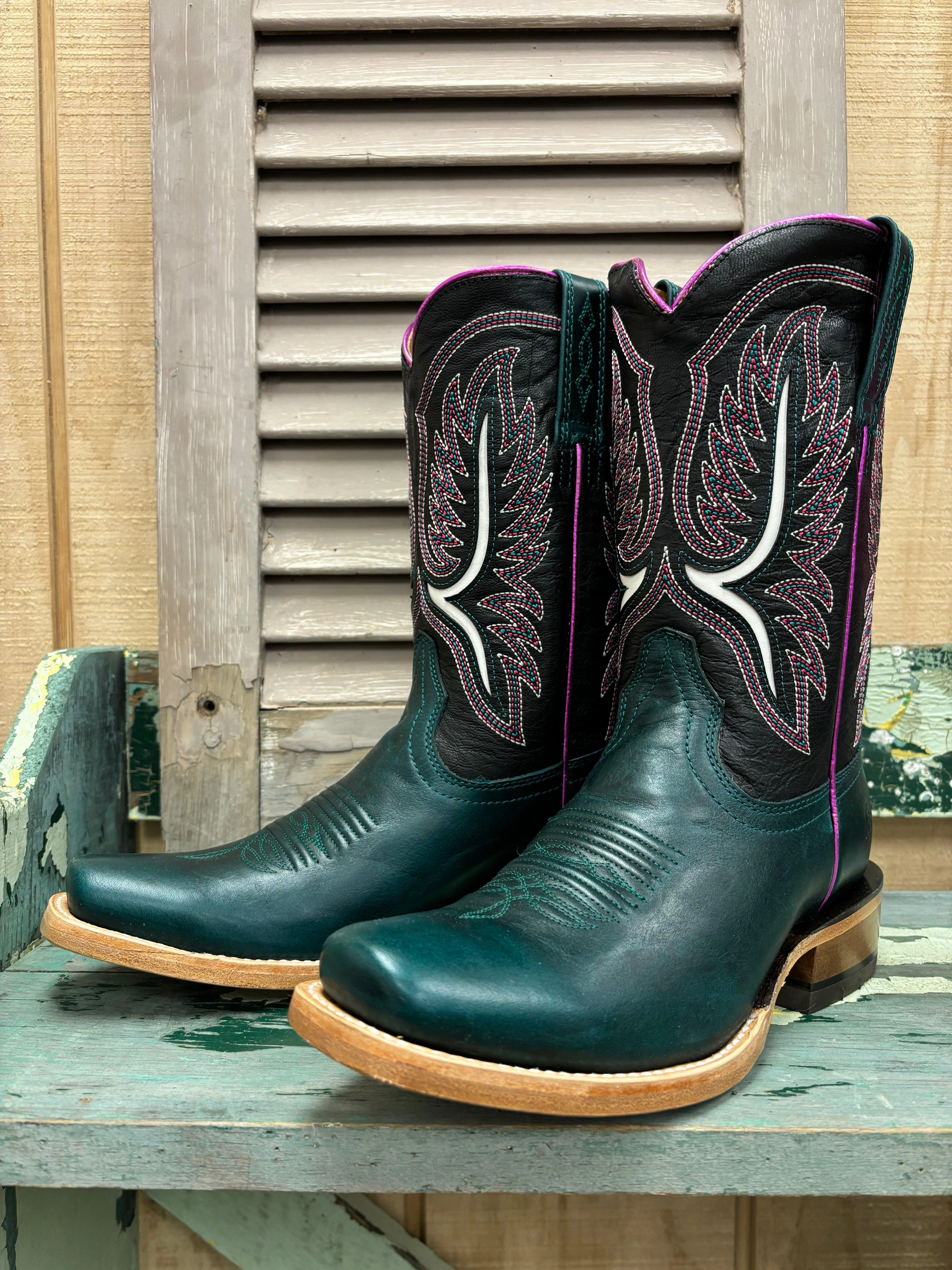 Ariat Women's Futurity Colt Ancient Turquoise & Luxe Black Western Cowgirl Boots 10051019 Functional nylon