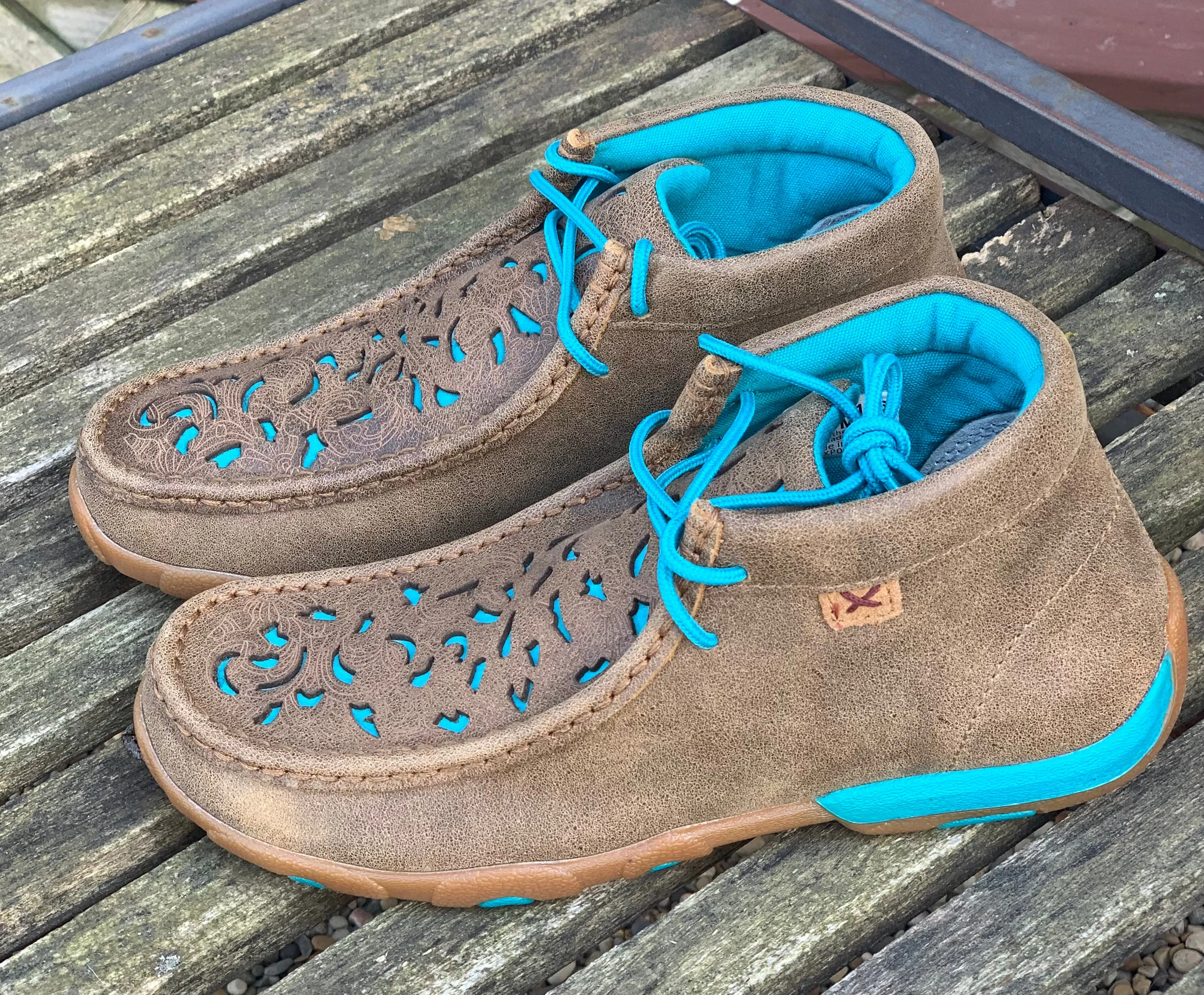 Active Day Twisted X Women's Bomber Leather with Turquoise Inlay Chukka Driving Mocs WDM0126
