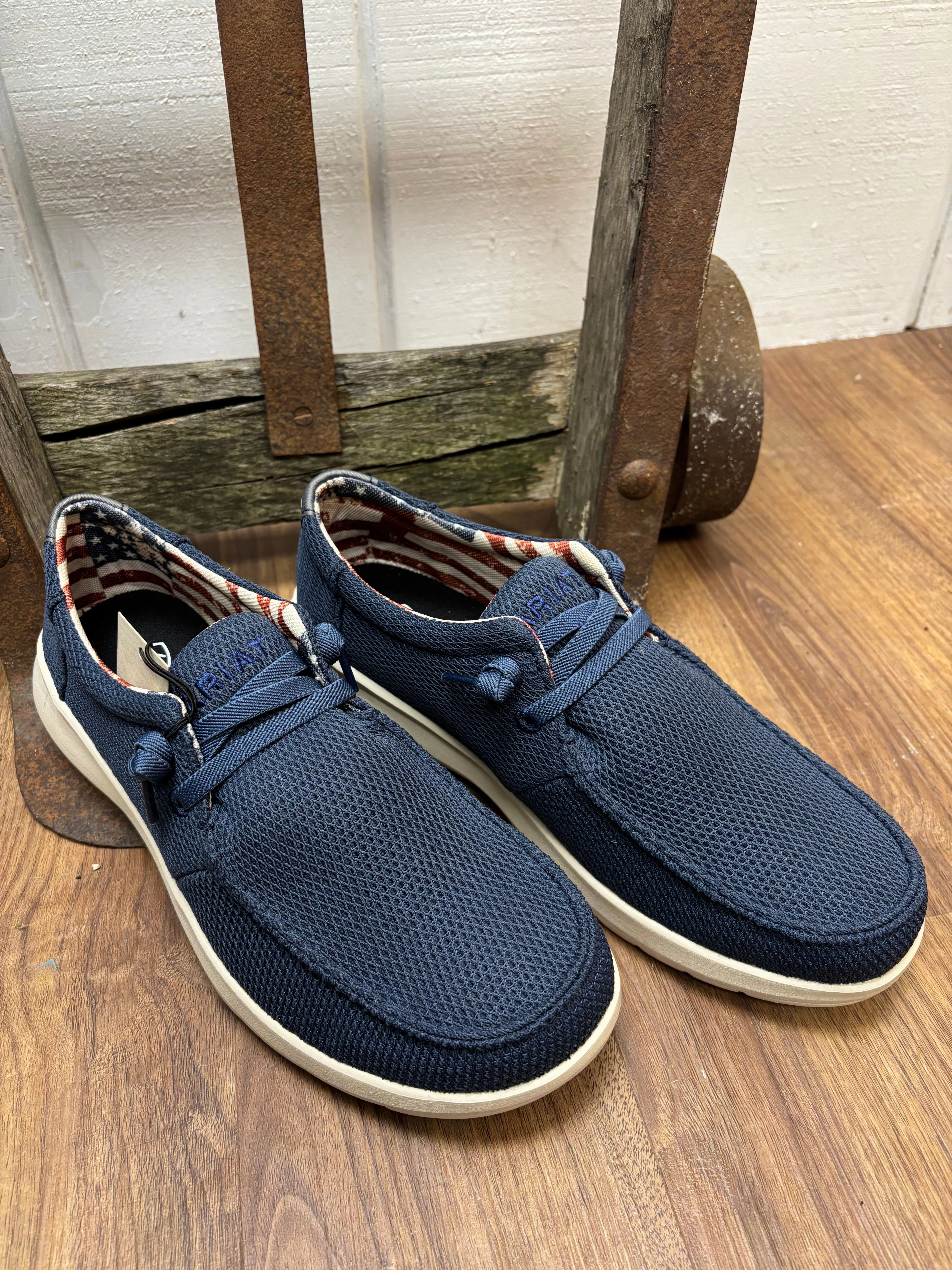 Ariat Men's Washed Navy Mesh Hilo Casual Shoe 10061333 Fun run Camp Step