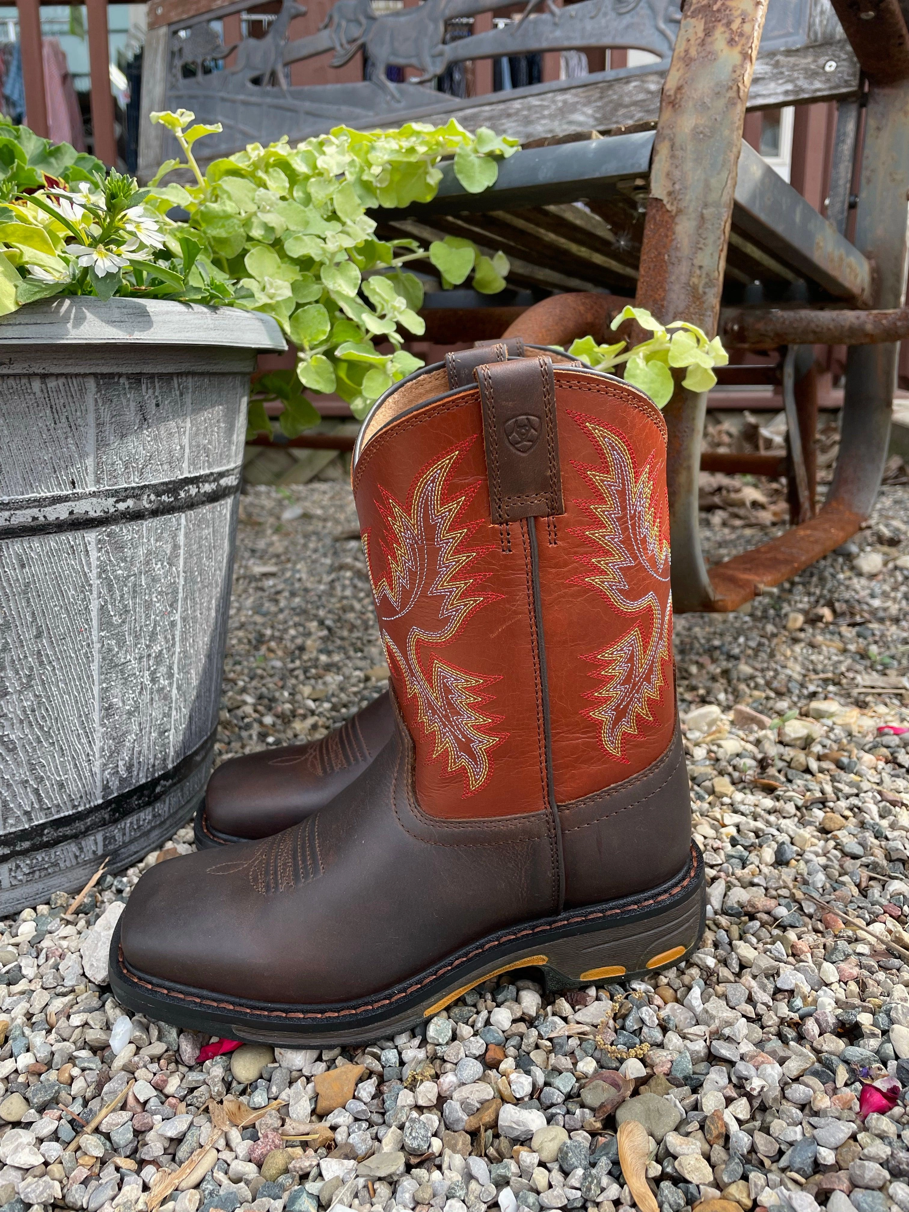 MoistureWicking Ready For Adventure Ariat Children's/Youth WorkHog Dark Earth Wide Square Toe Western Cowboy Boot 10007837