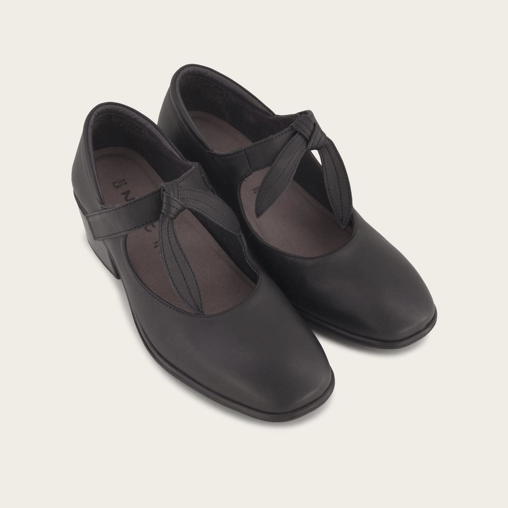 Nobility | Leather | Jet Black Multi Purpose Brave Walk