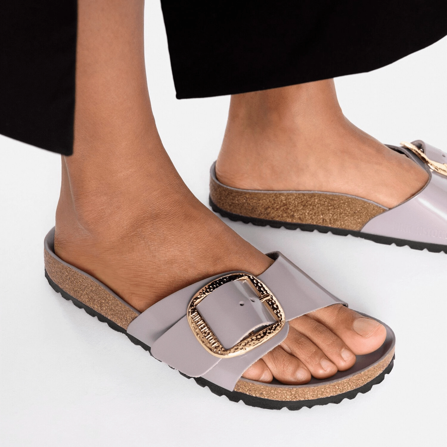 Breathable Lining Fitness Vibe Madrid Hammered Big Buckle | High-Shine Patent Leather | Faded Purple