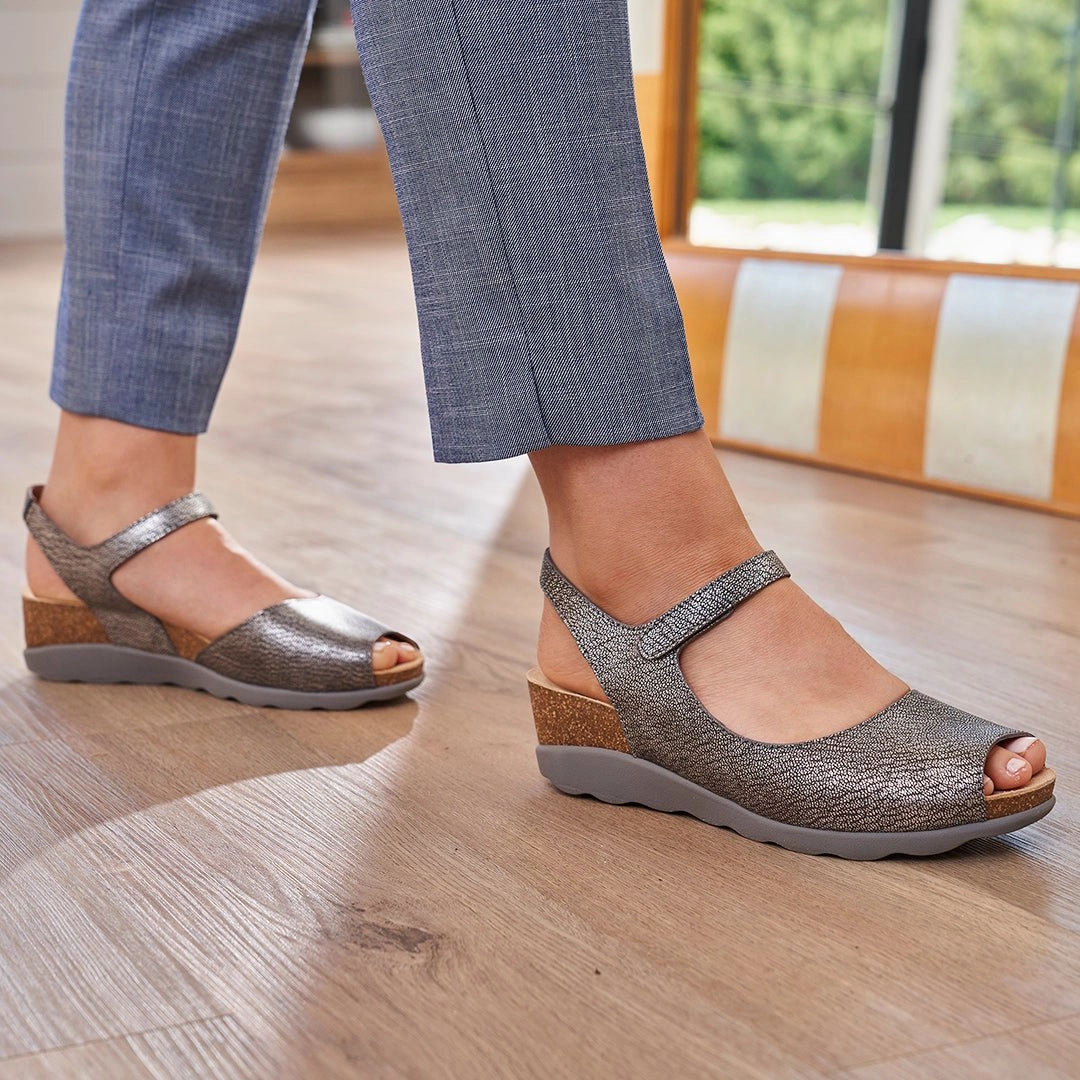 Marcy | Metallic Leather | Pewter Comfy Travel Flats