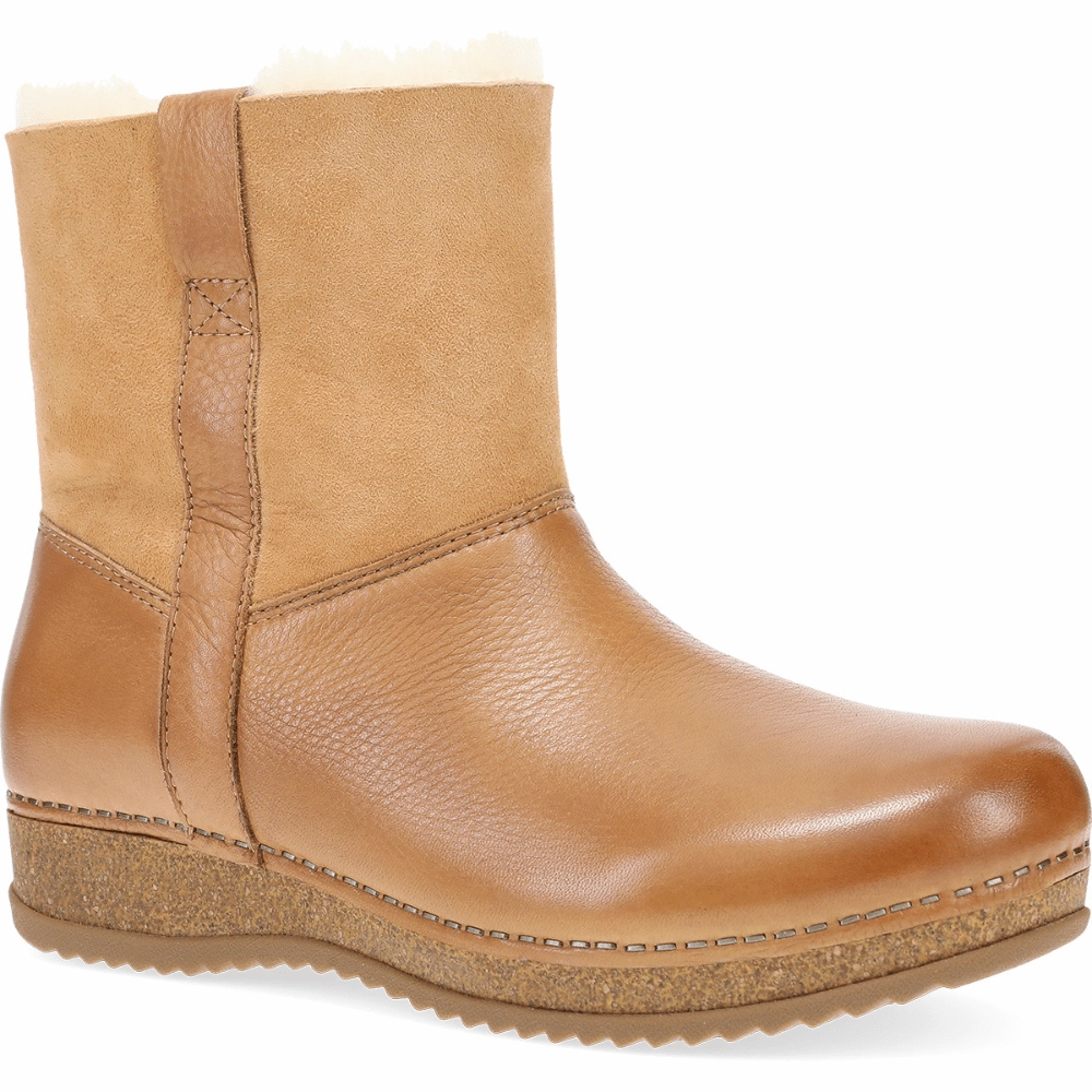 Mckenzie | Waxy Milled/Shearling | Tan Love Path