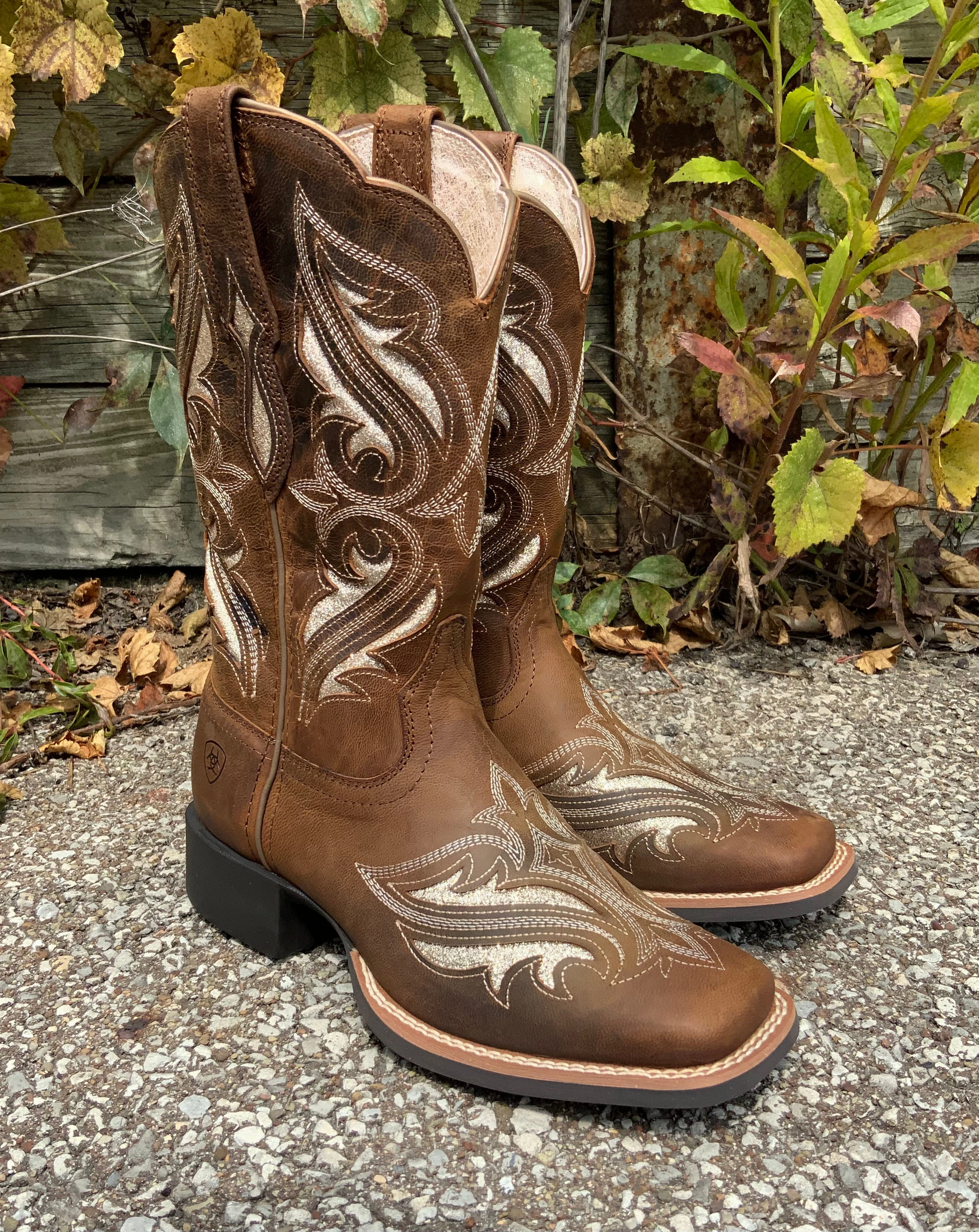 Ariat Women's Round Up Bliss Square Toe Cowgirl Boots 10034056 Protective Sole Reliable Footwear