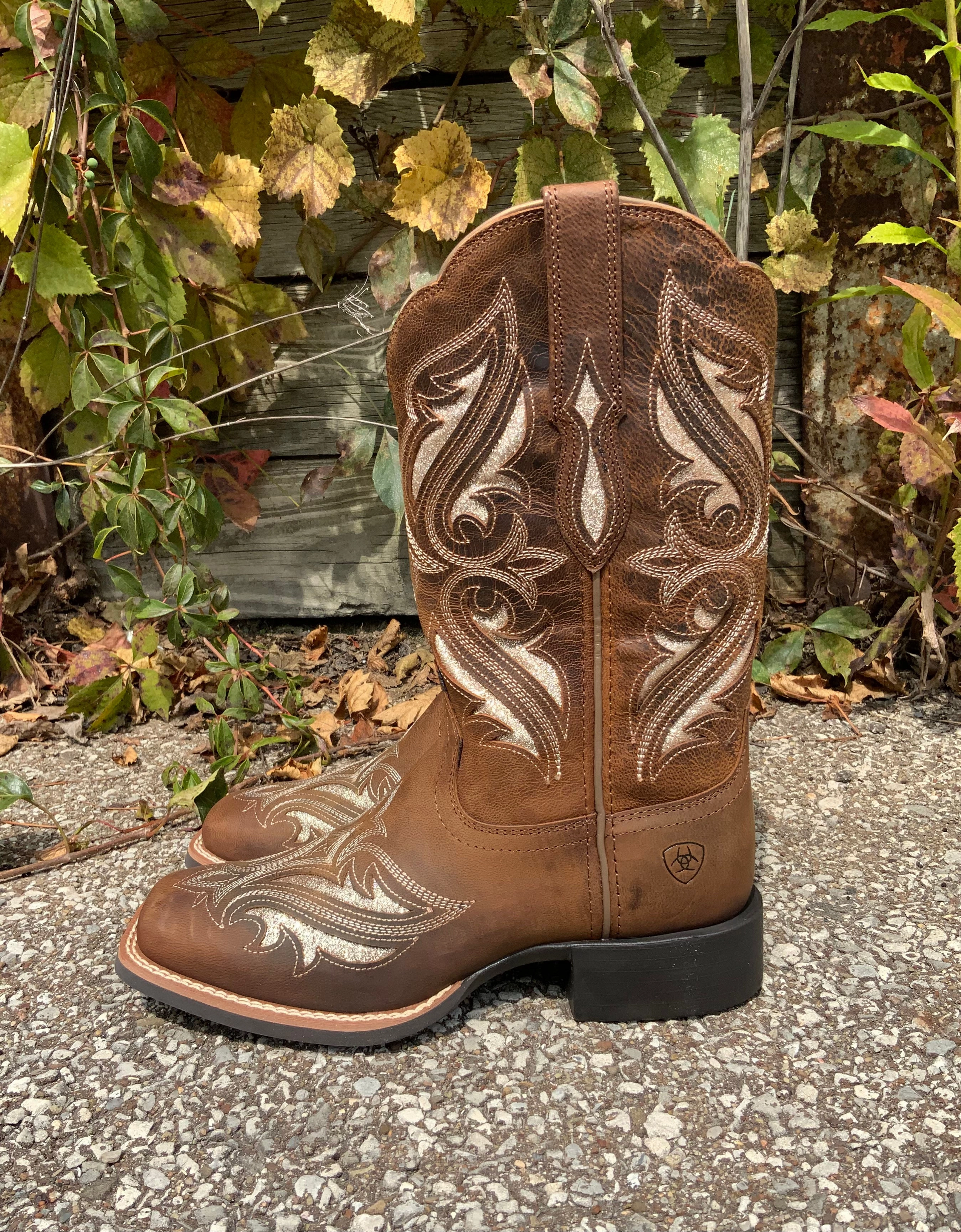 Ariat Women's Round Up Bliss Square Toe Cowgirl Boots 10034056 Supportive Build Metallic Edge