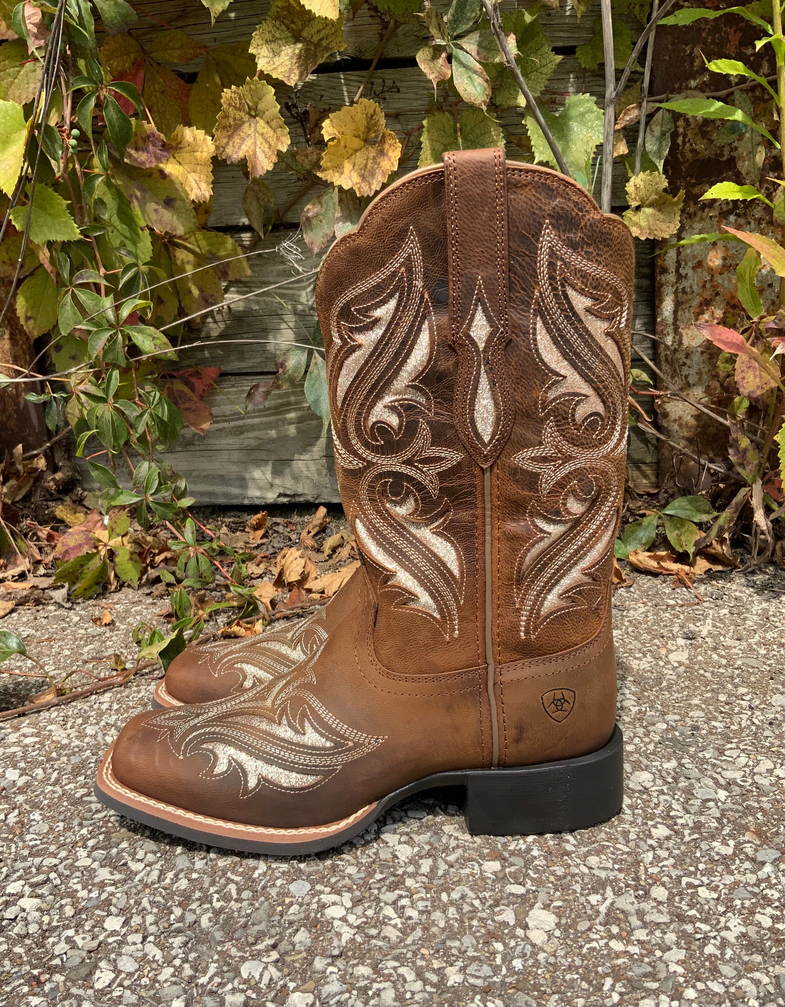 Ariat Women's Round Up Bliss Square Toe Cowgirl Boots 10034056 Supportive Build Metallic Edge