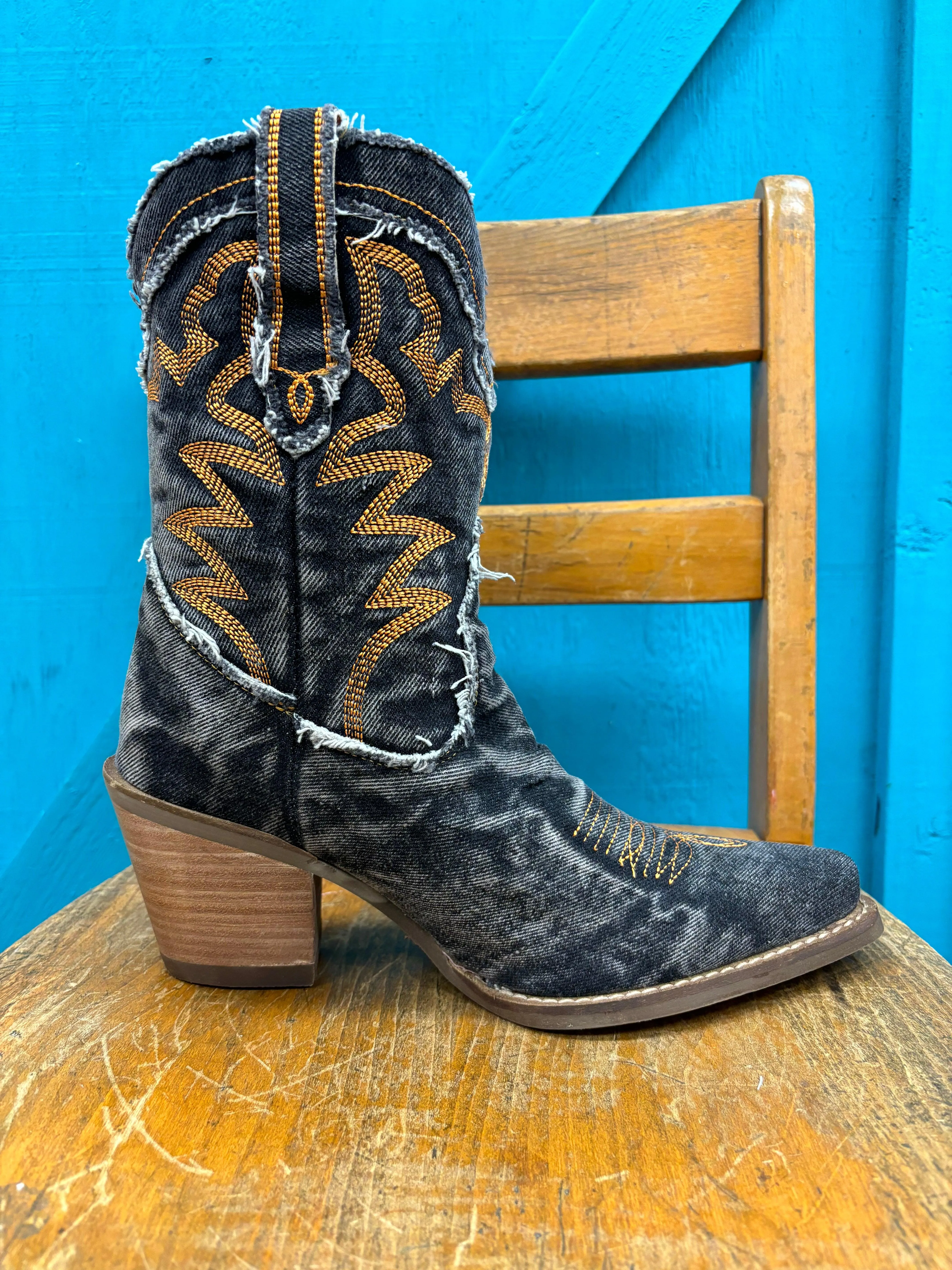 Dingo Women's Black Y'all Need Dolly Denim Snip Toe Cowgirl Boots DI950-BLK Artisan Market High Heel