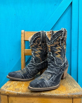 Mud Defense light texture Dingo Women's Black Y'all Need Dolly Denim Snip Toe Cowgirl Boots DI950-BLK