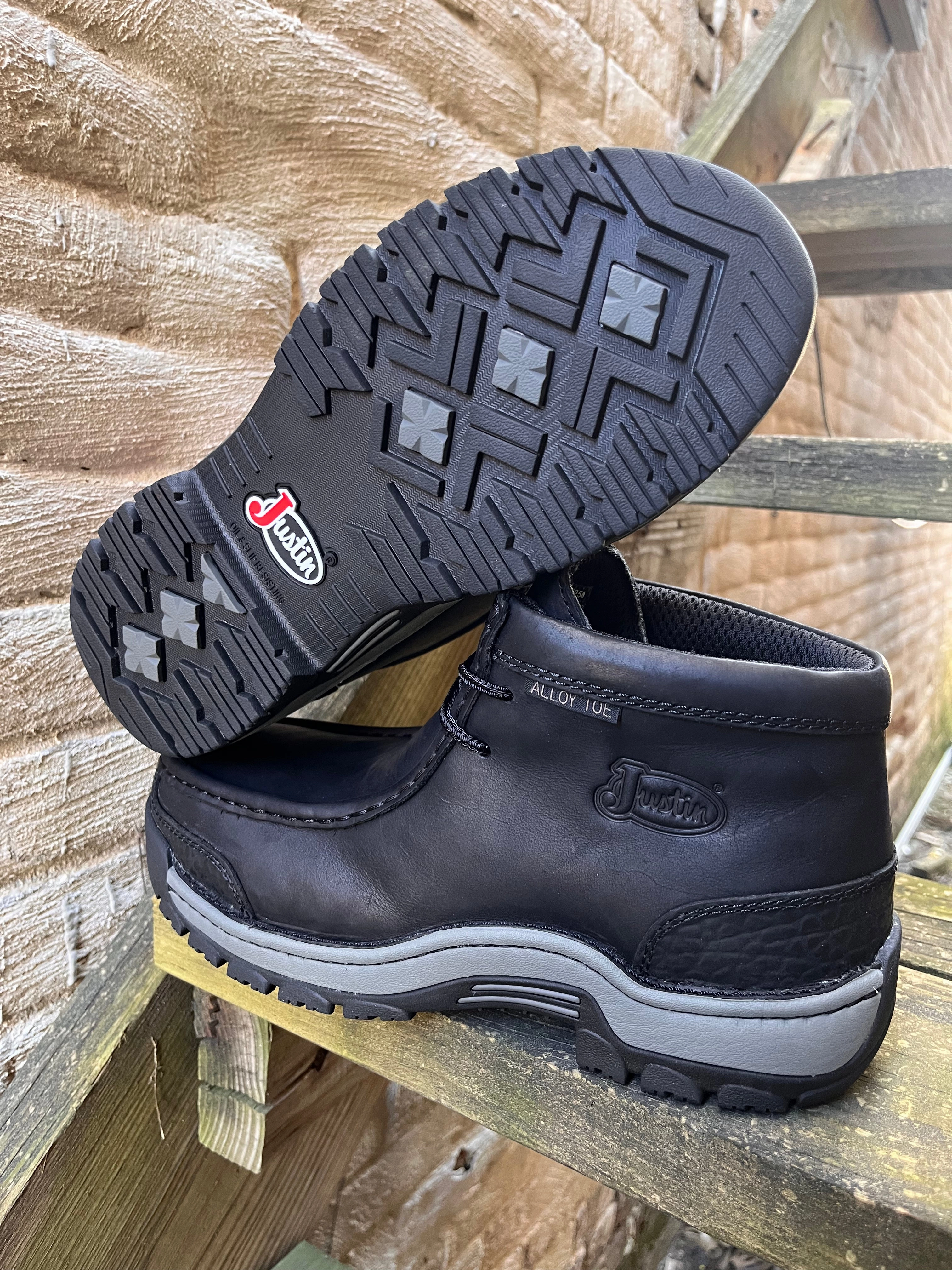 Justin Men's Crafton Coal Cowhide Alloy Toe Work Boot SE250 Fitness Enthusiast Smooth Entry