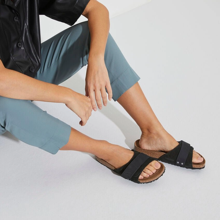 Oita | Suede | Black Lightweight Flats