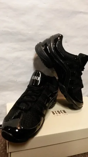 Lenny -- Split Sole Dancesneaker -- Black Sturdy Build Wide fit