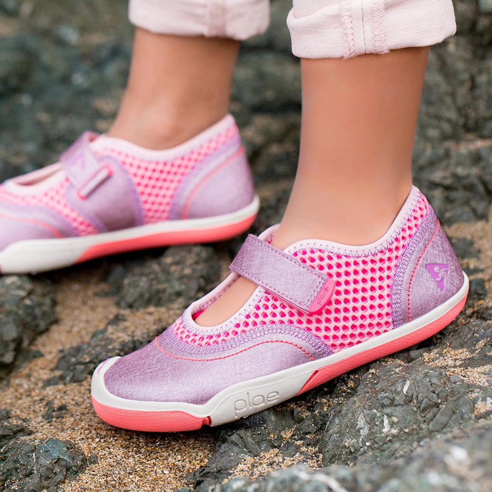 Lightweight kids' wear Athletic kids' gear Plae Emme Sneaker in Lotus