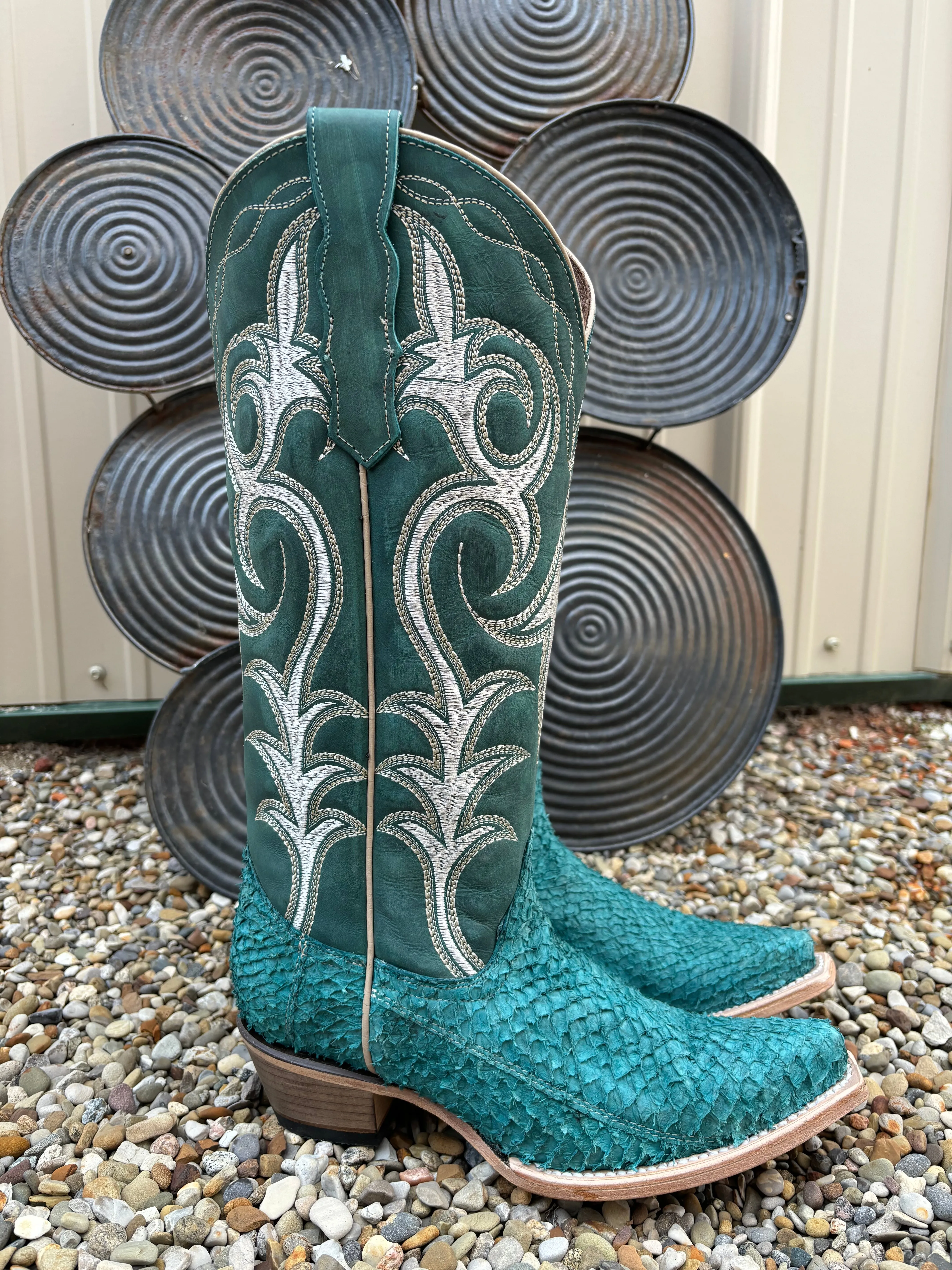 Circle G Women's Turquoise Fish Embroidered Snip Toe Cowgirl Boots L6109 Low Rise Rugged Design